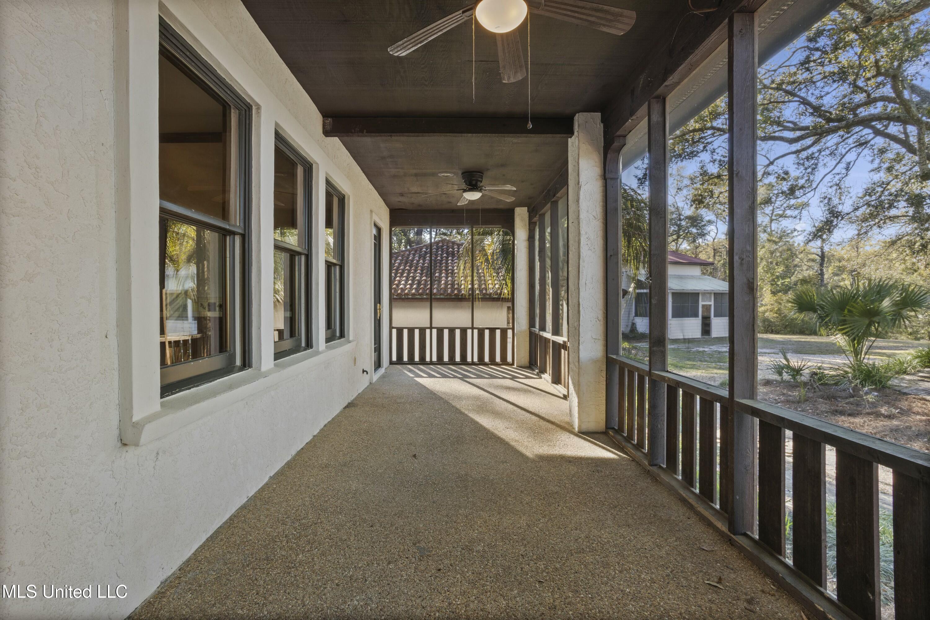 1105 Le Voyageur Drive