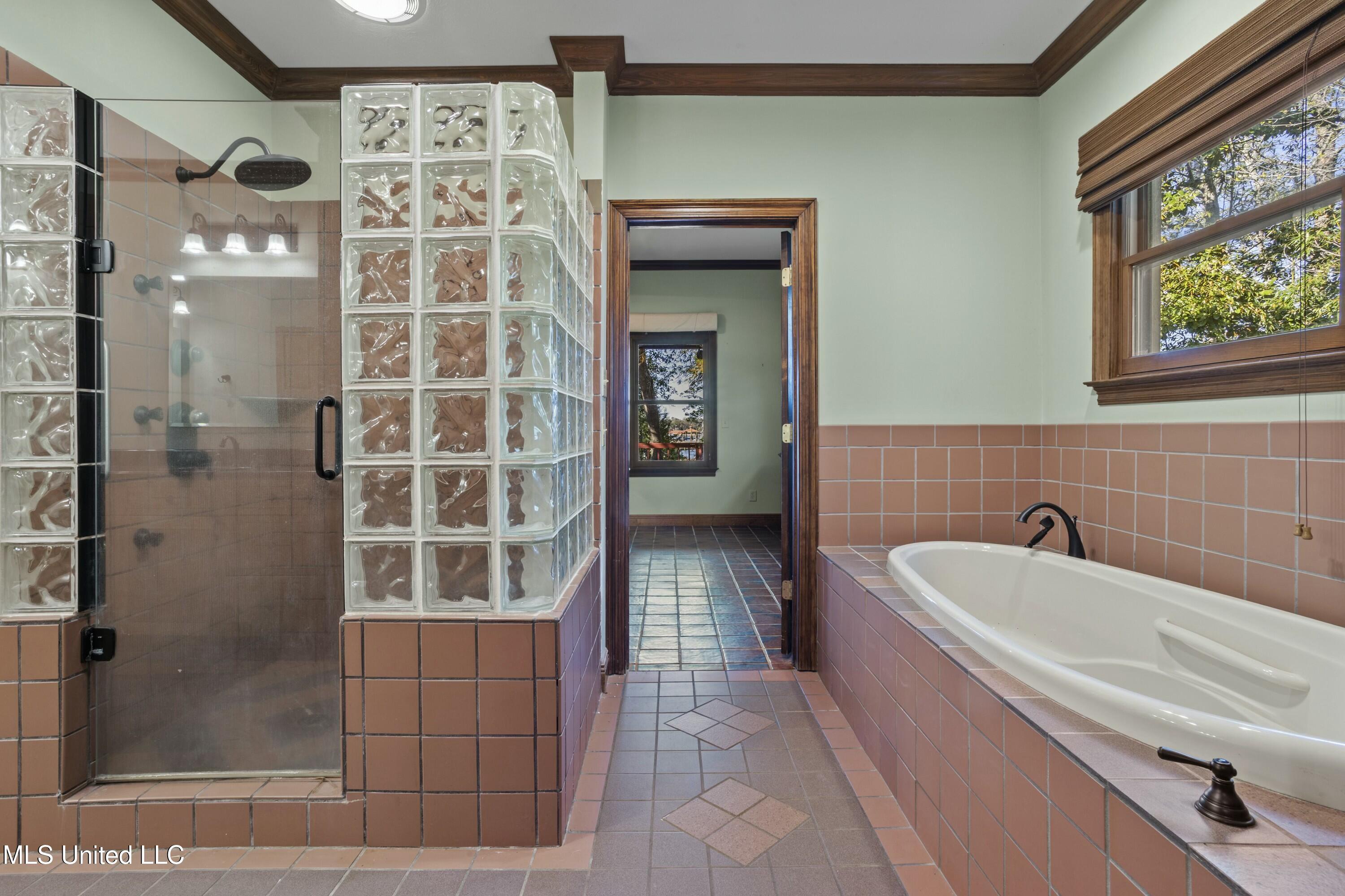 1105 Le Voyageur Drive