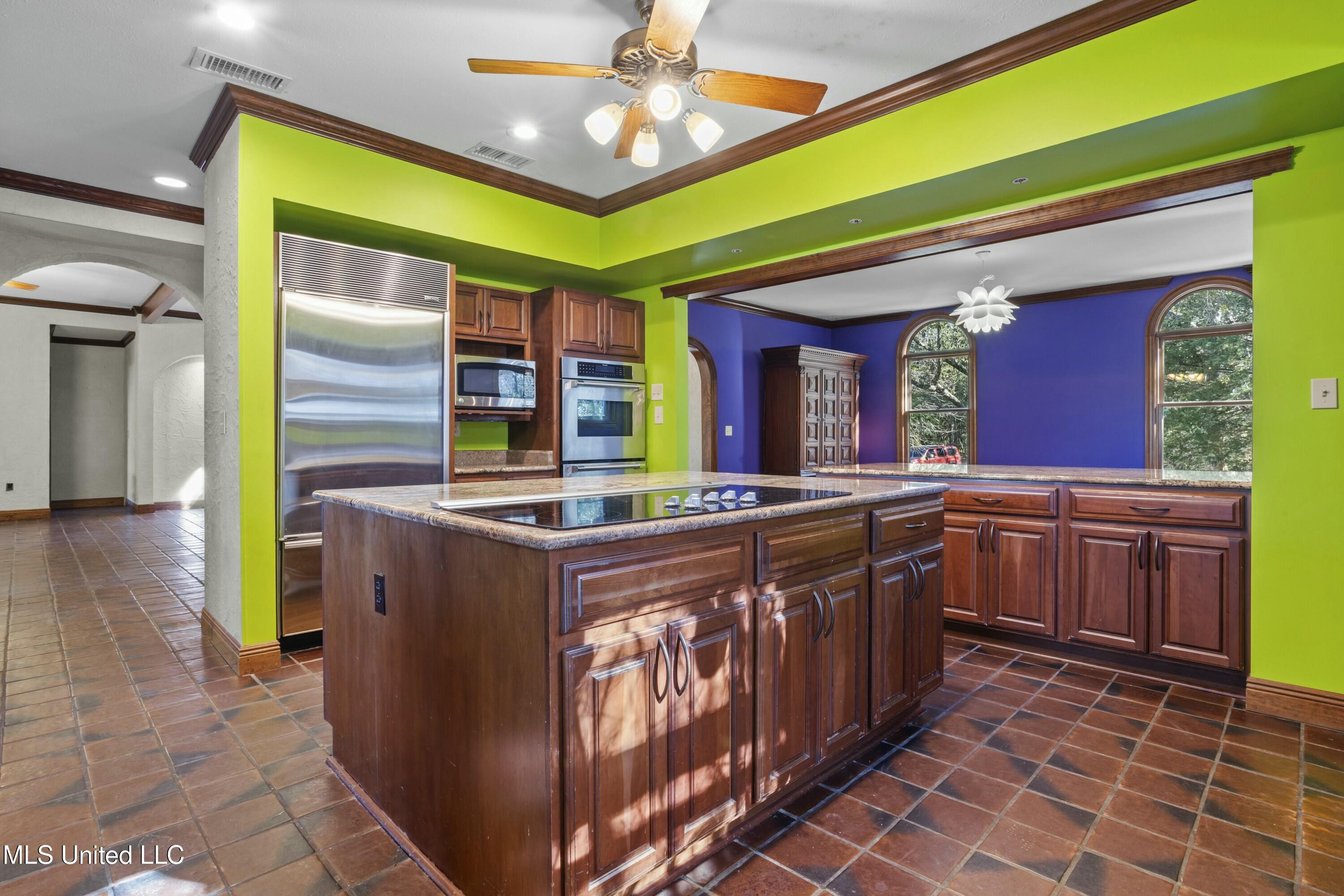 1105 Le Voyageur Drive