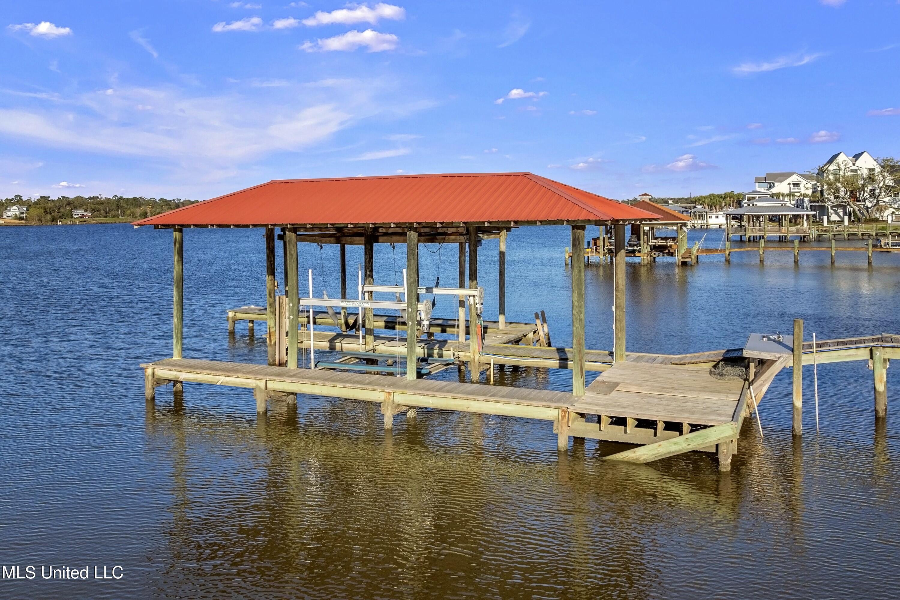 1105 Le Voyageur Drive