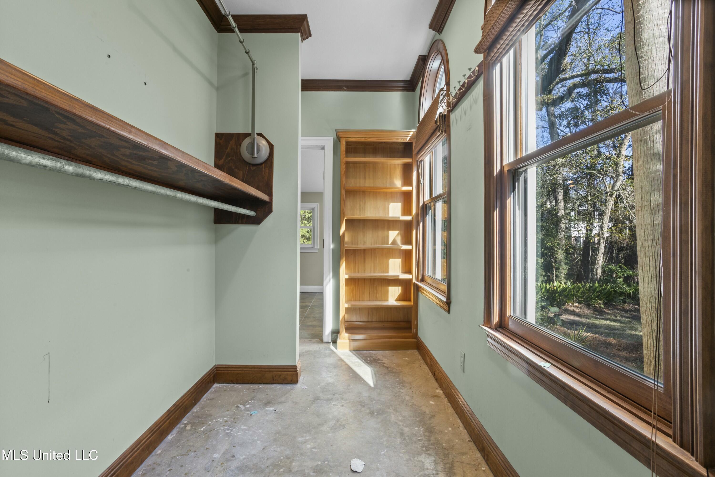 1105 Le Voyageur Drive