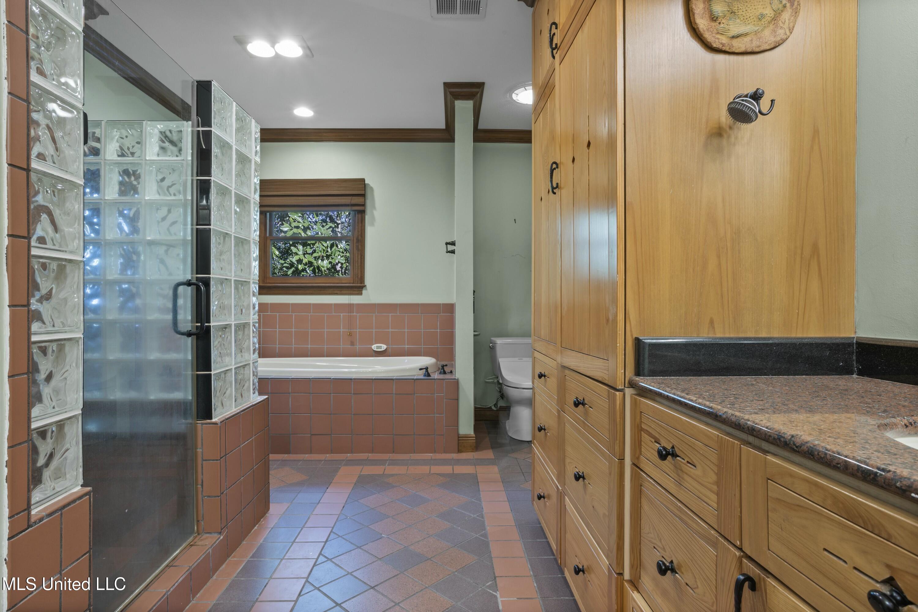 1105 Le Voyageur Drive