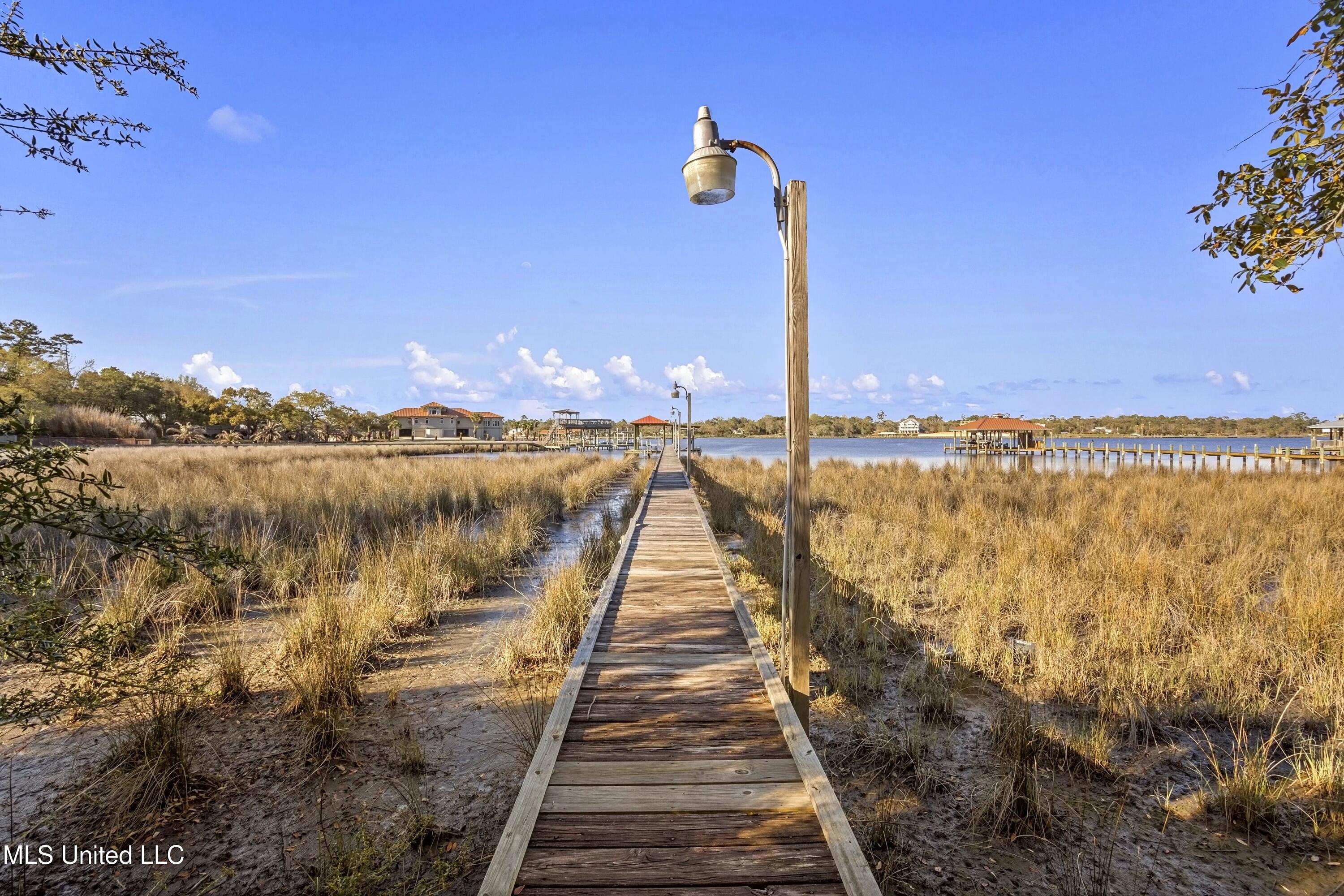 1105 Le Voyageur Drive