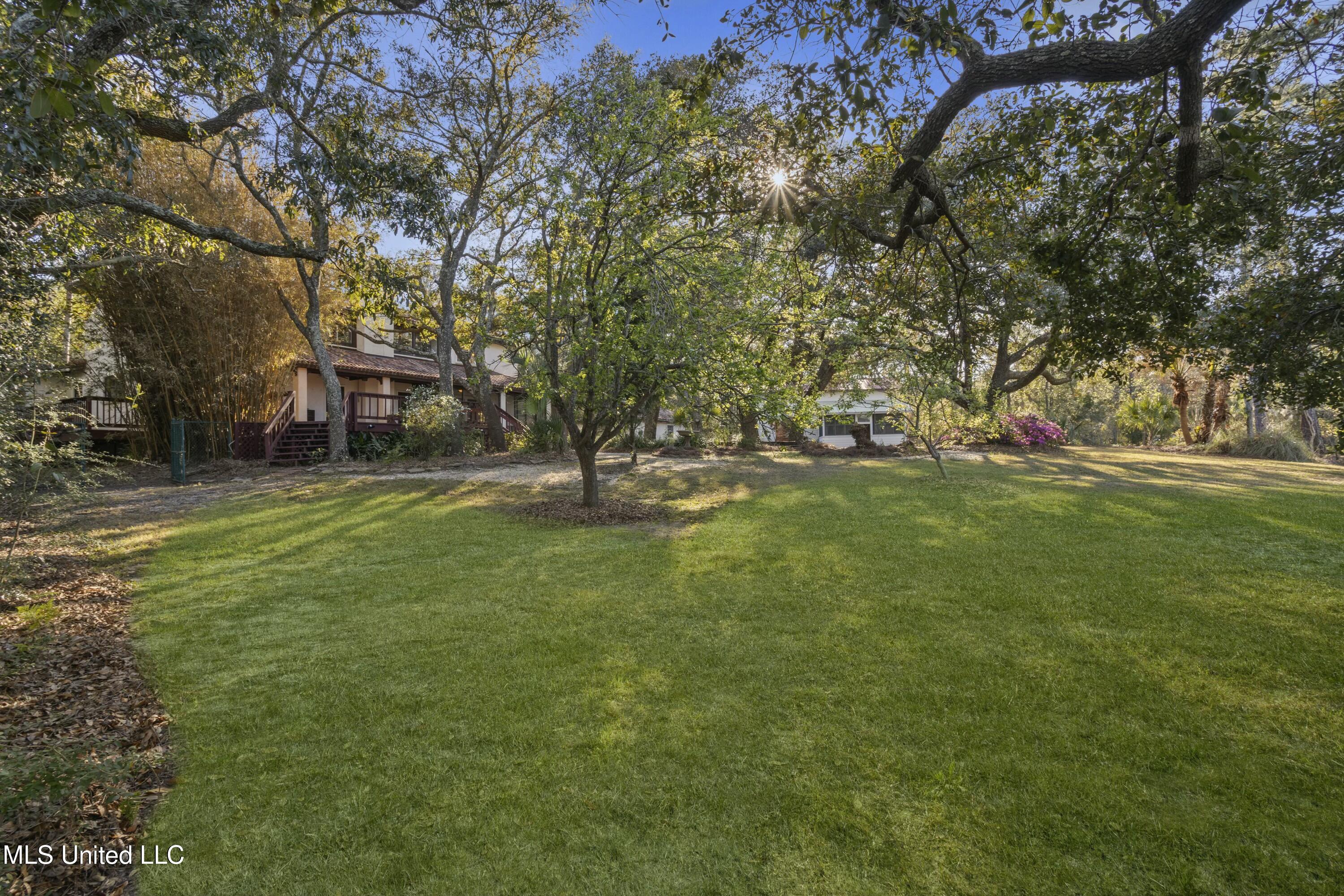 1105 Le Voyageur Drive