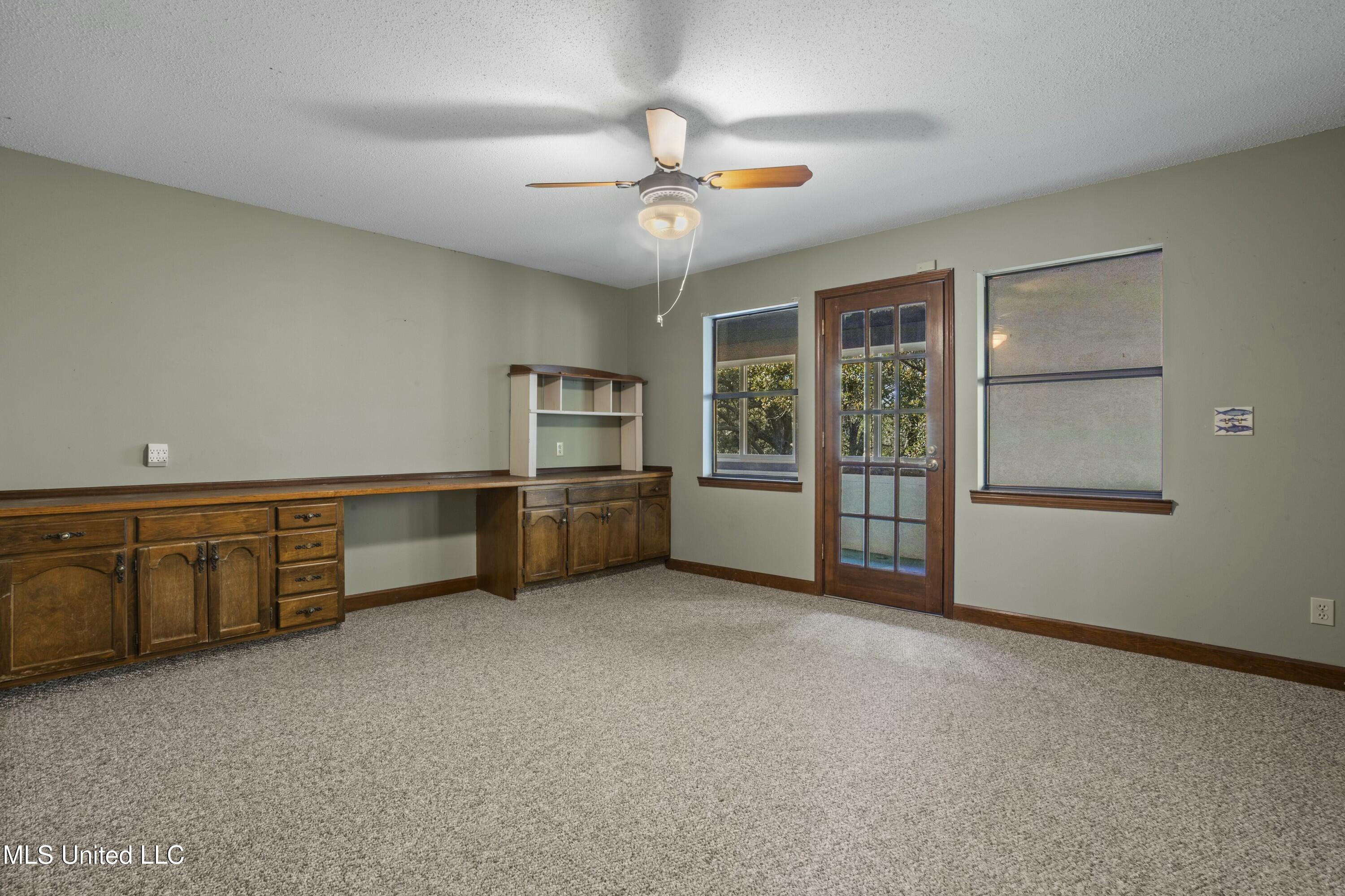 1105 Le Voyageur Drive