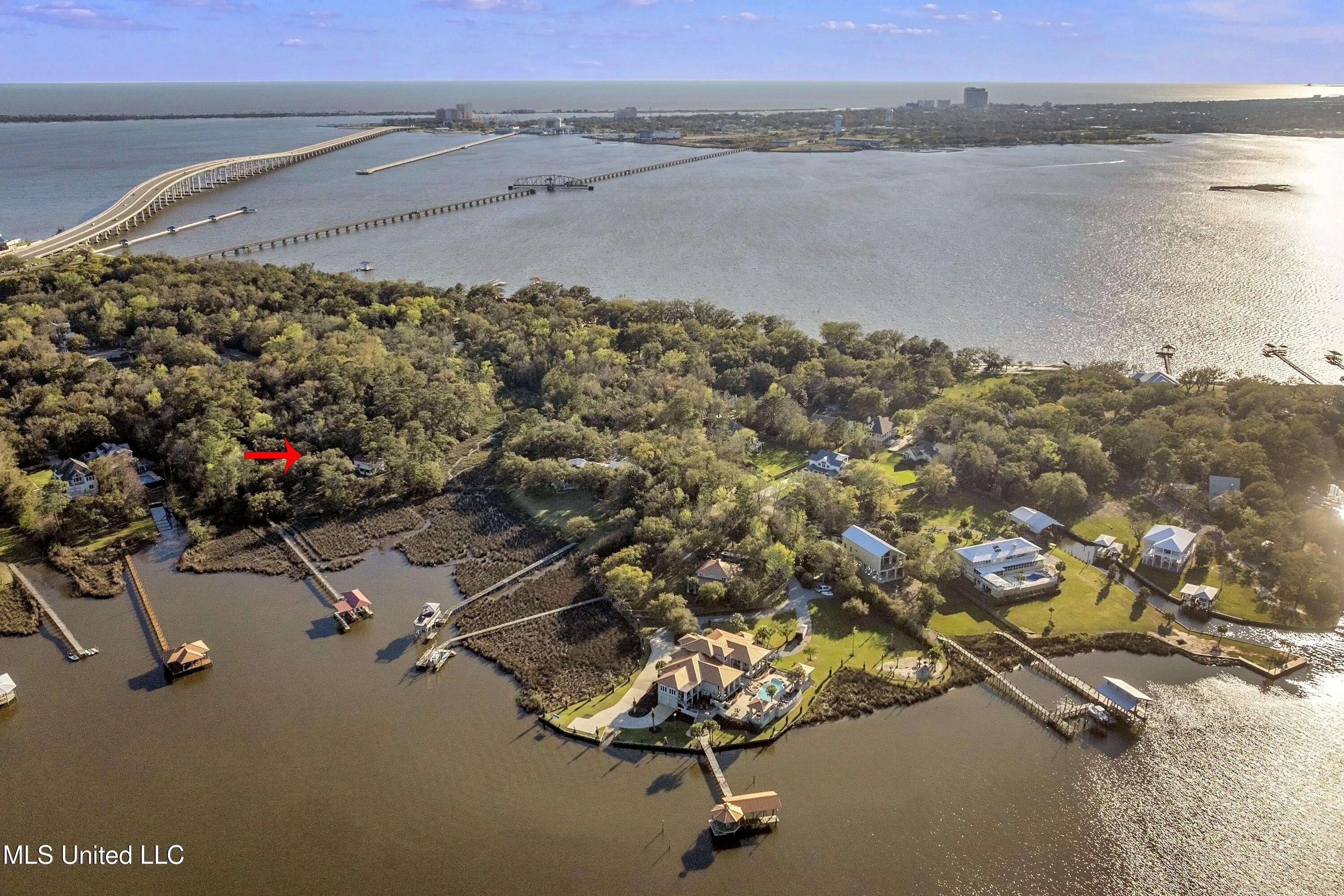 1105 Le Voyageur Drive