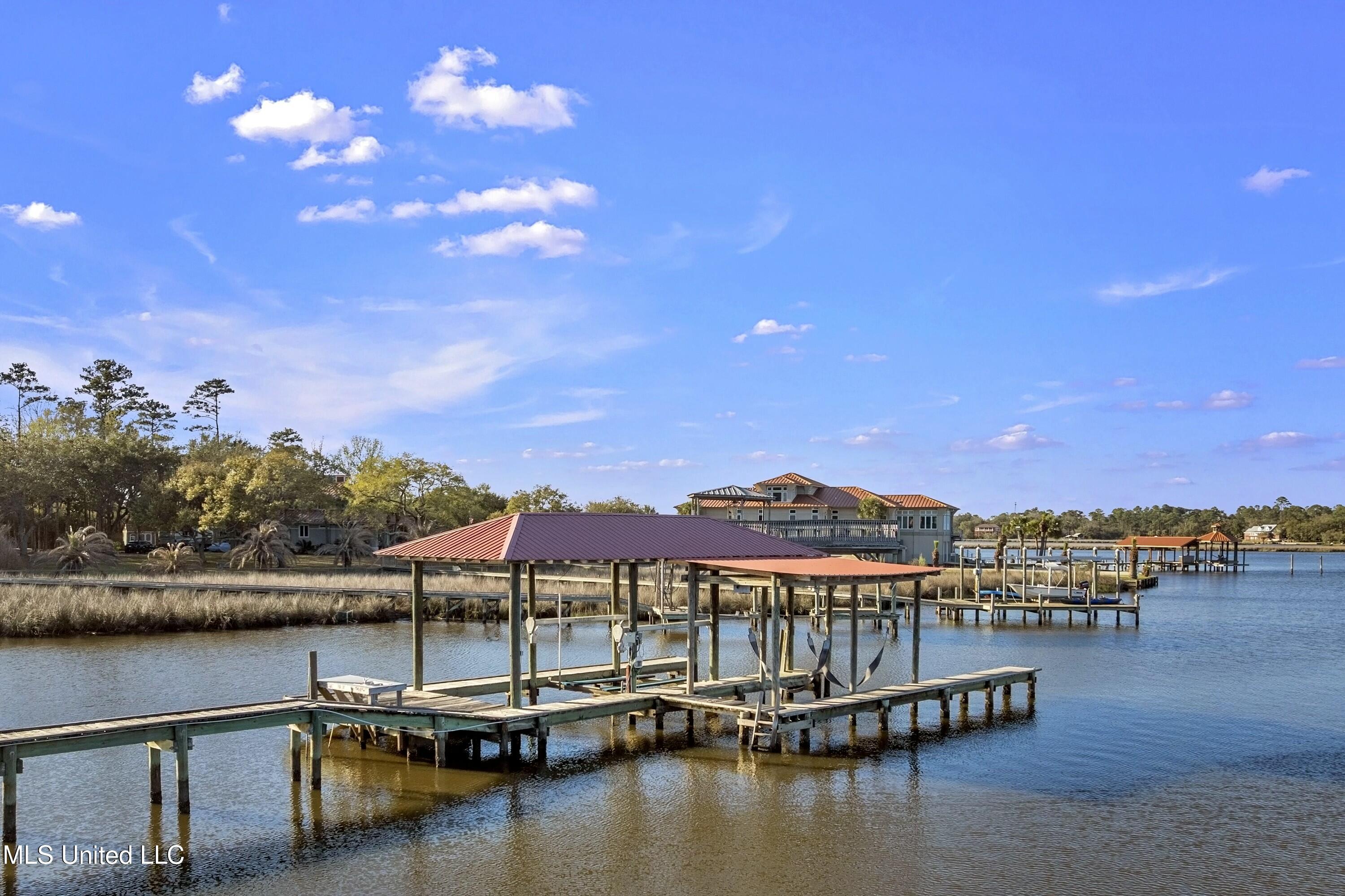 1105 Le Voyageur Drive