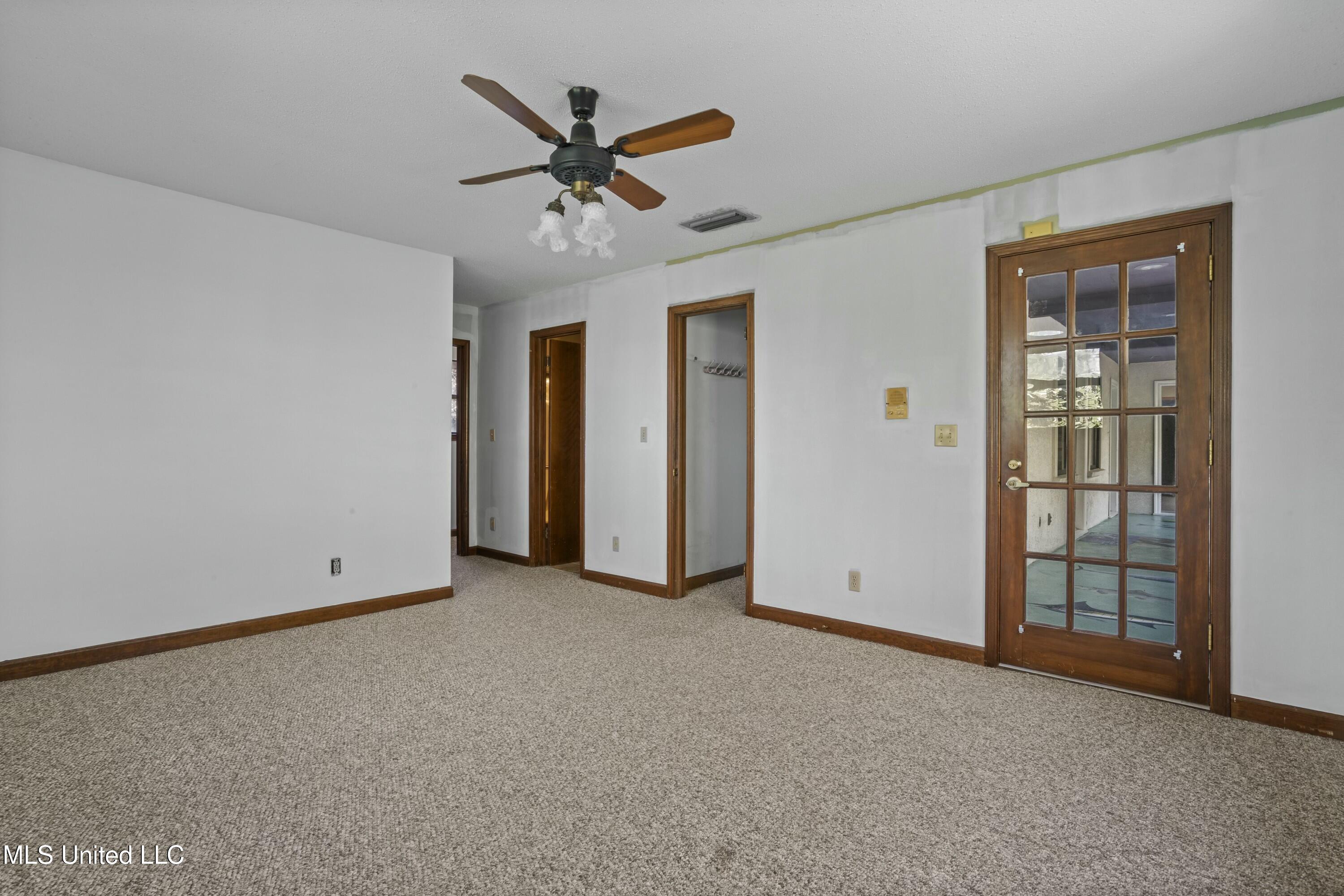 1105 Le Voyageur Drive