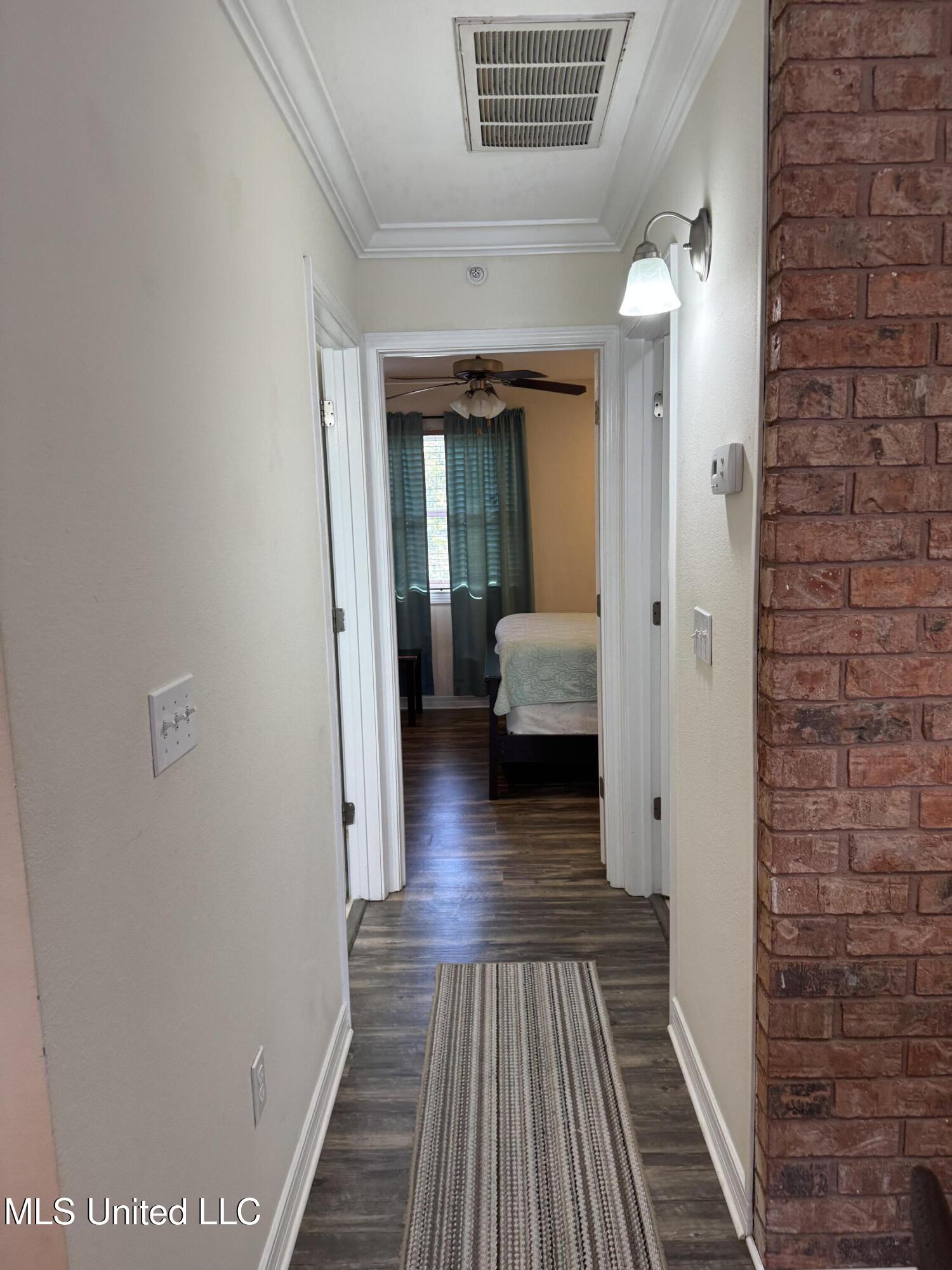 1282 Beach Boulevard, 207