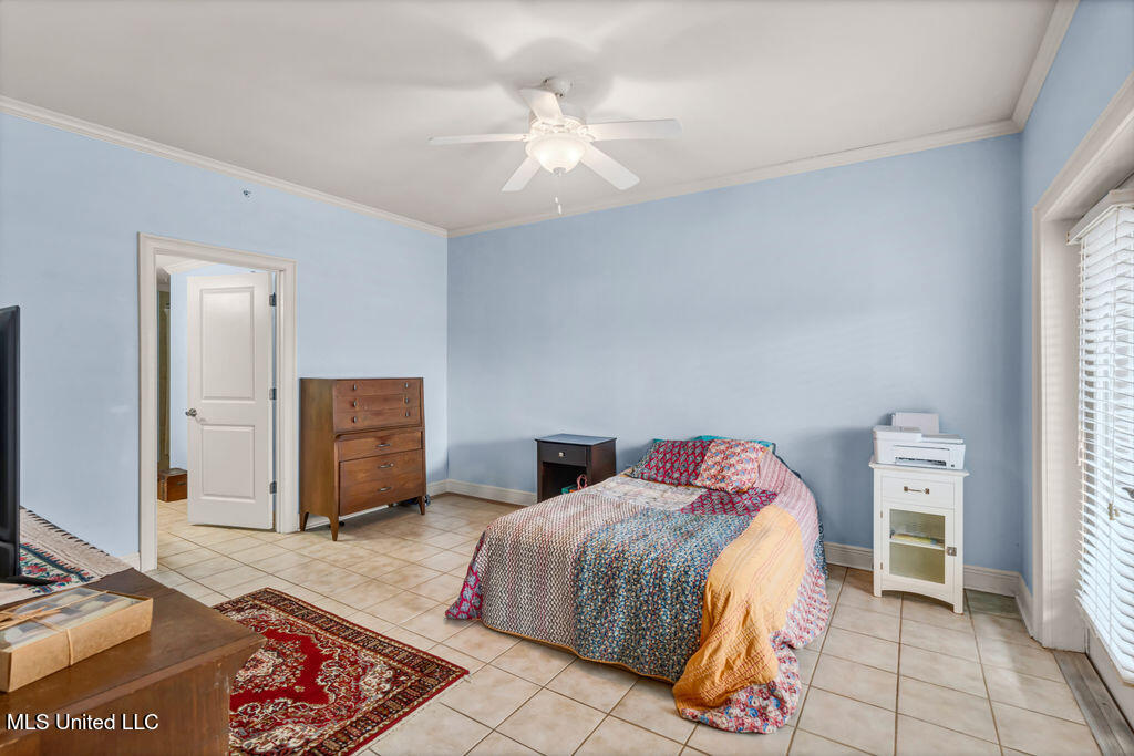 624 Camellia Pointe Boulevard