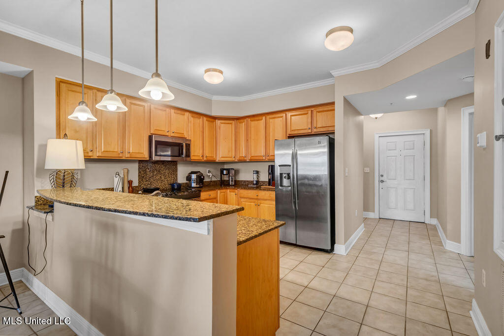 624 Camellia Pointe Boulevard