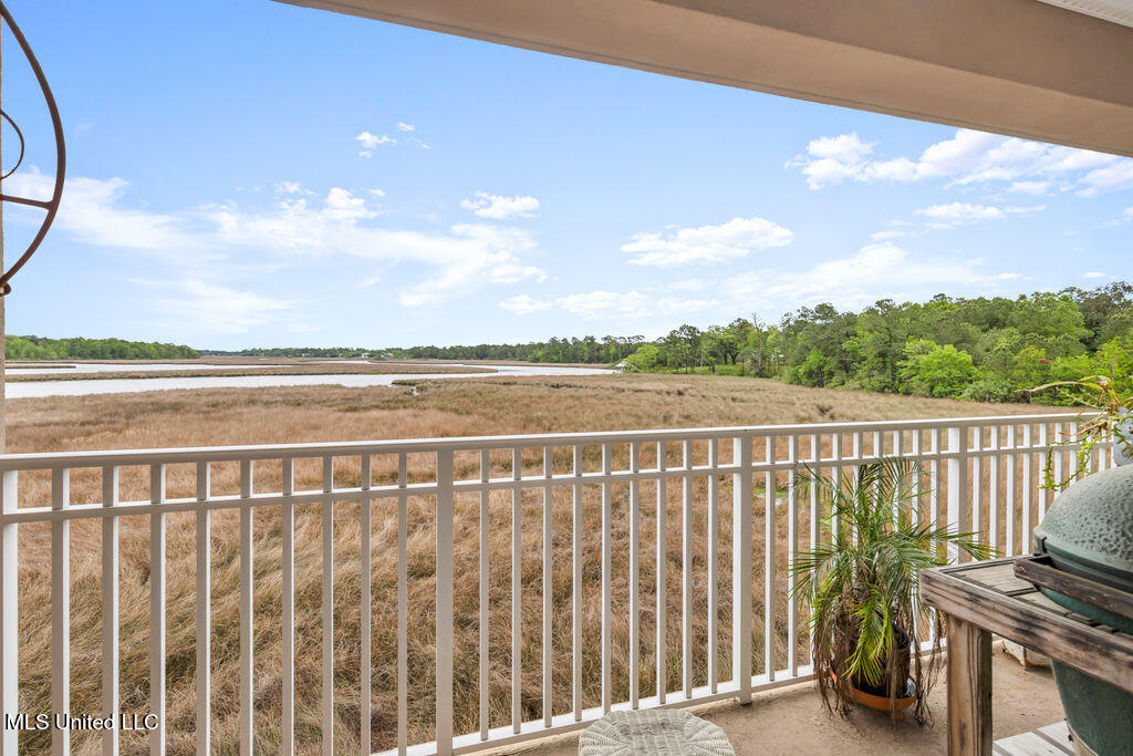 624 Camellia Pointe Boulevard