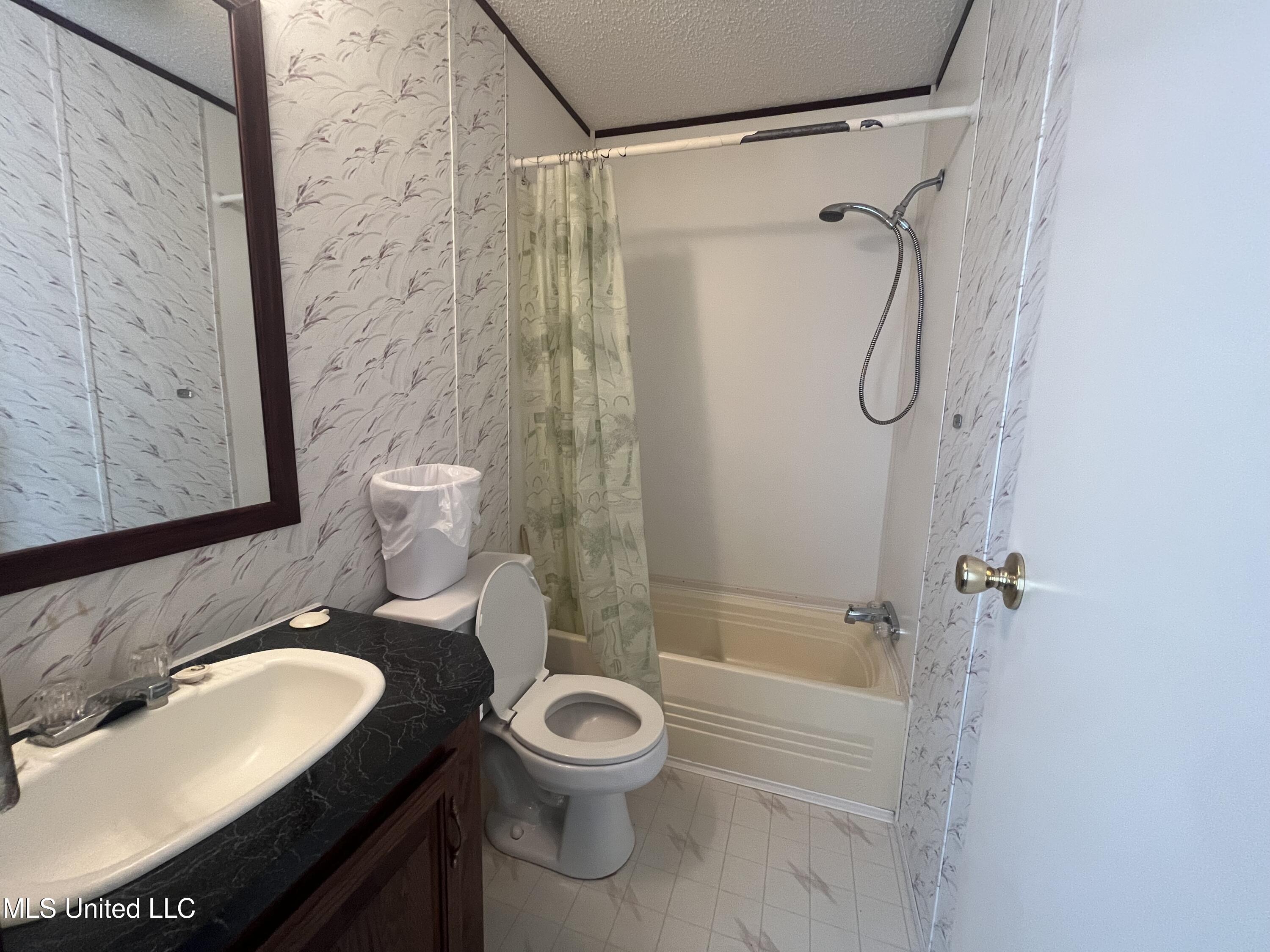 18246 Robin Oaks Drive