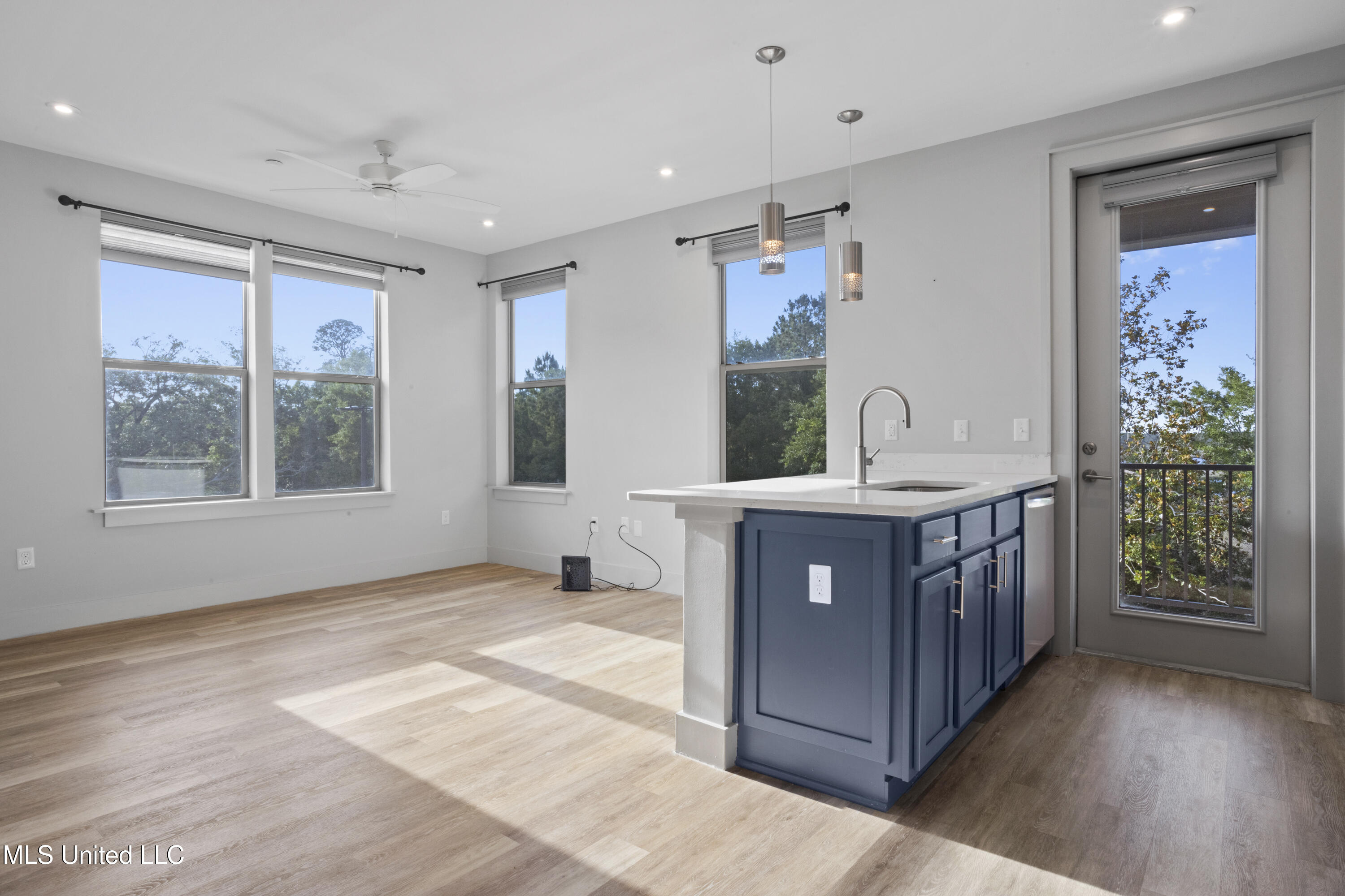 2501 Bienville Boulevard, 231
