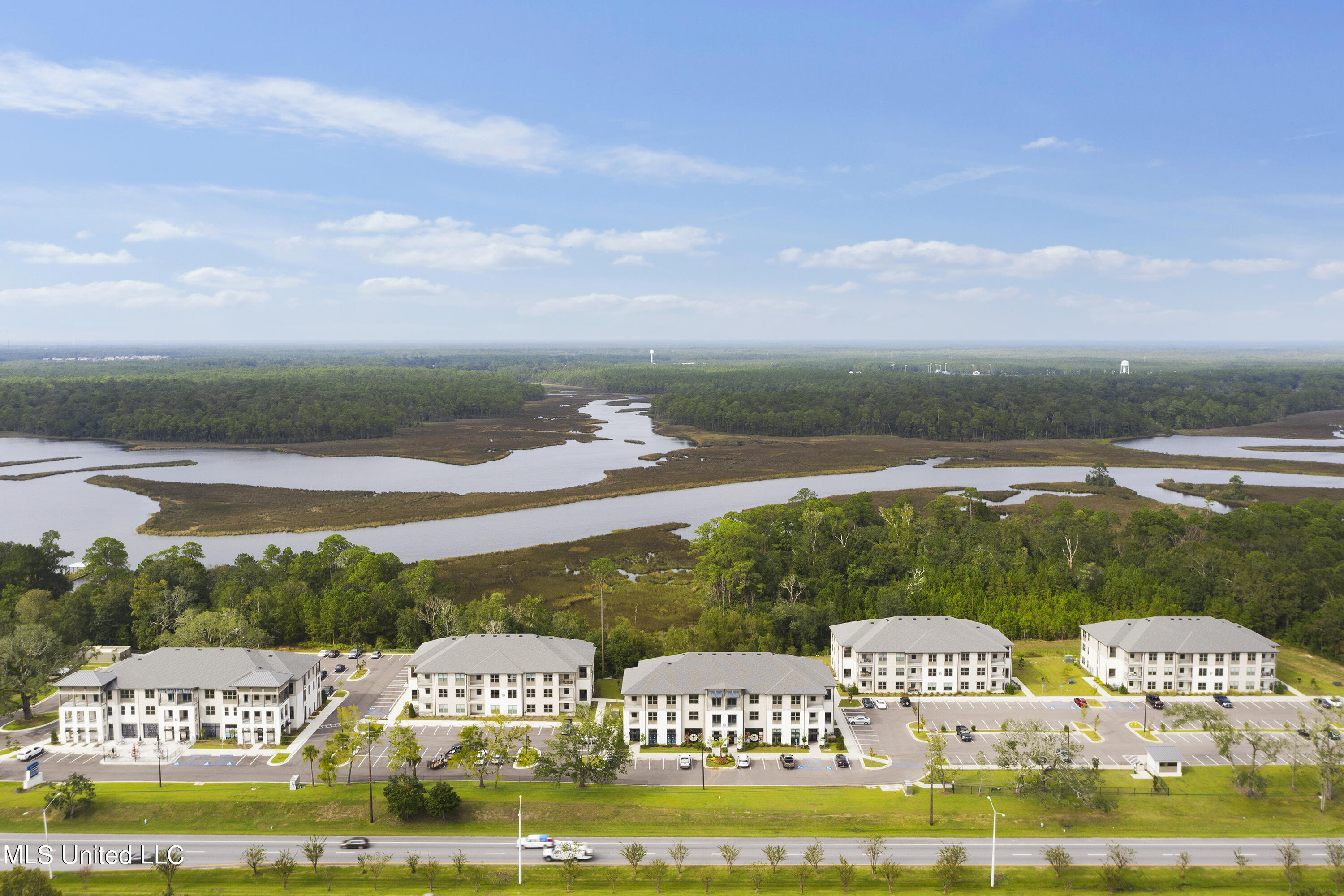 2501 Bienville Boulevard, 231