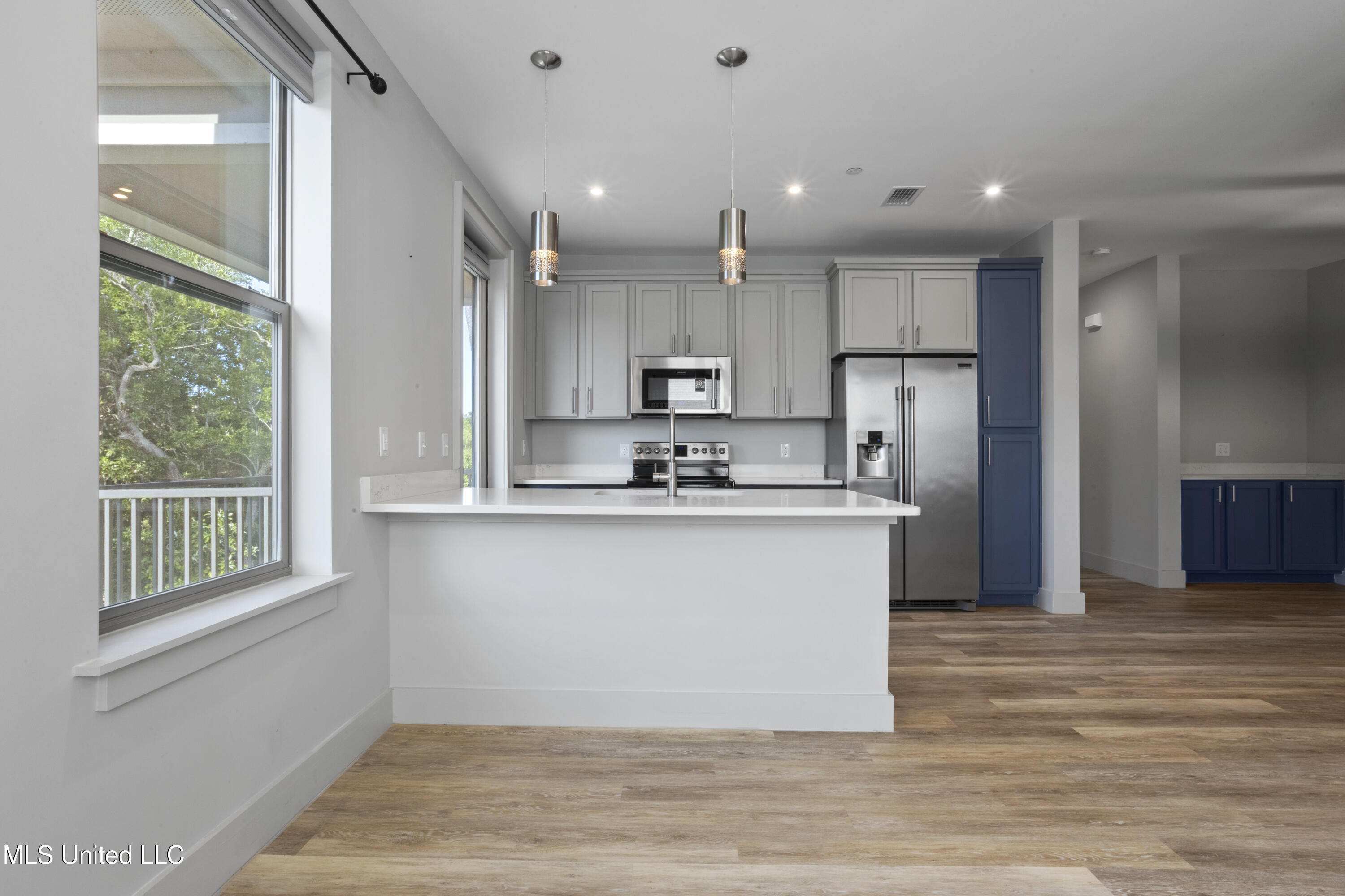 2501 Bienville Boulevard, 231