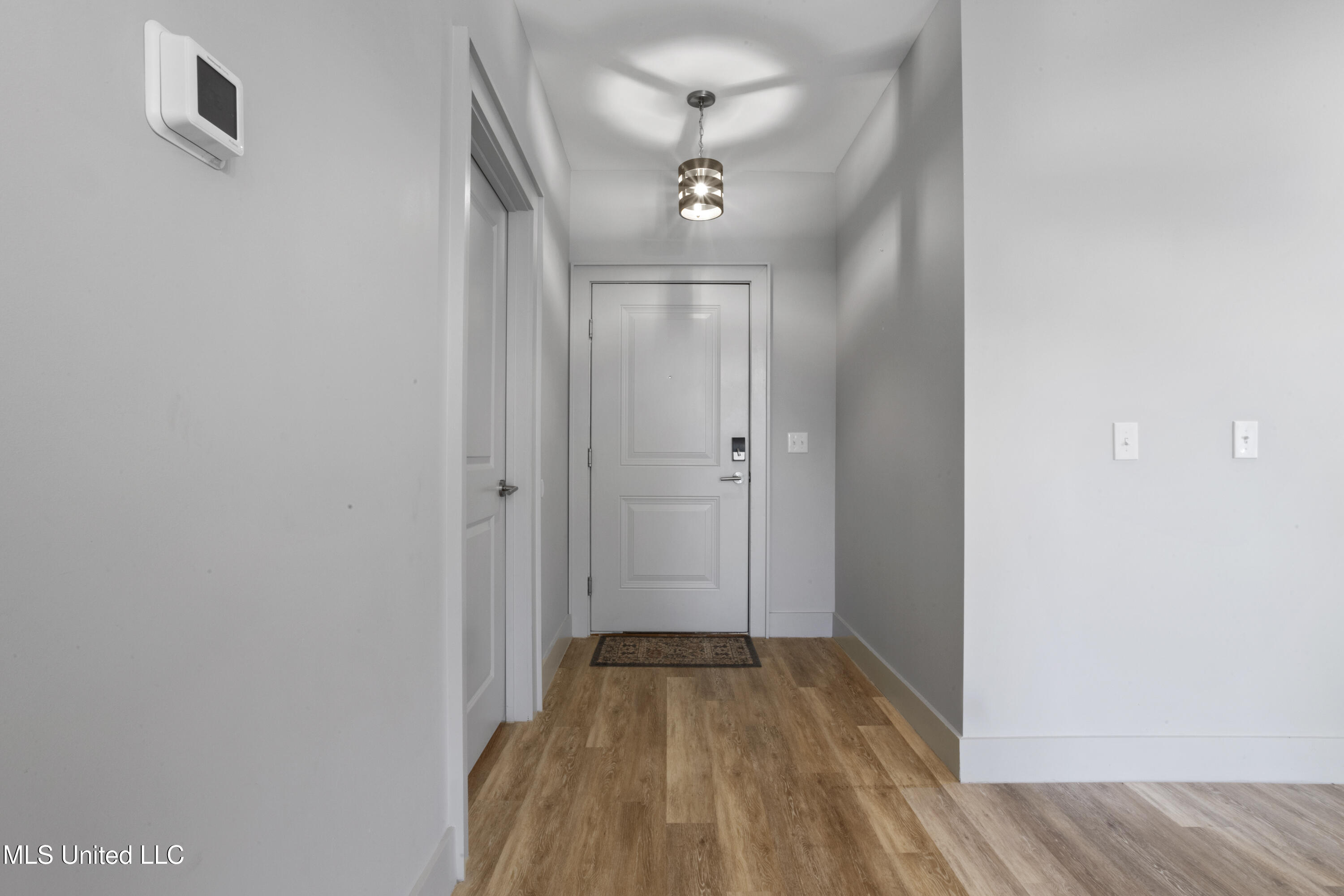 2501 Bienville Boulevard, 231