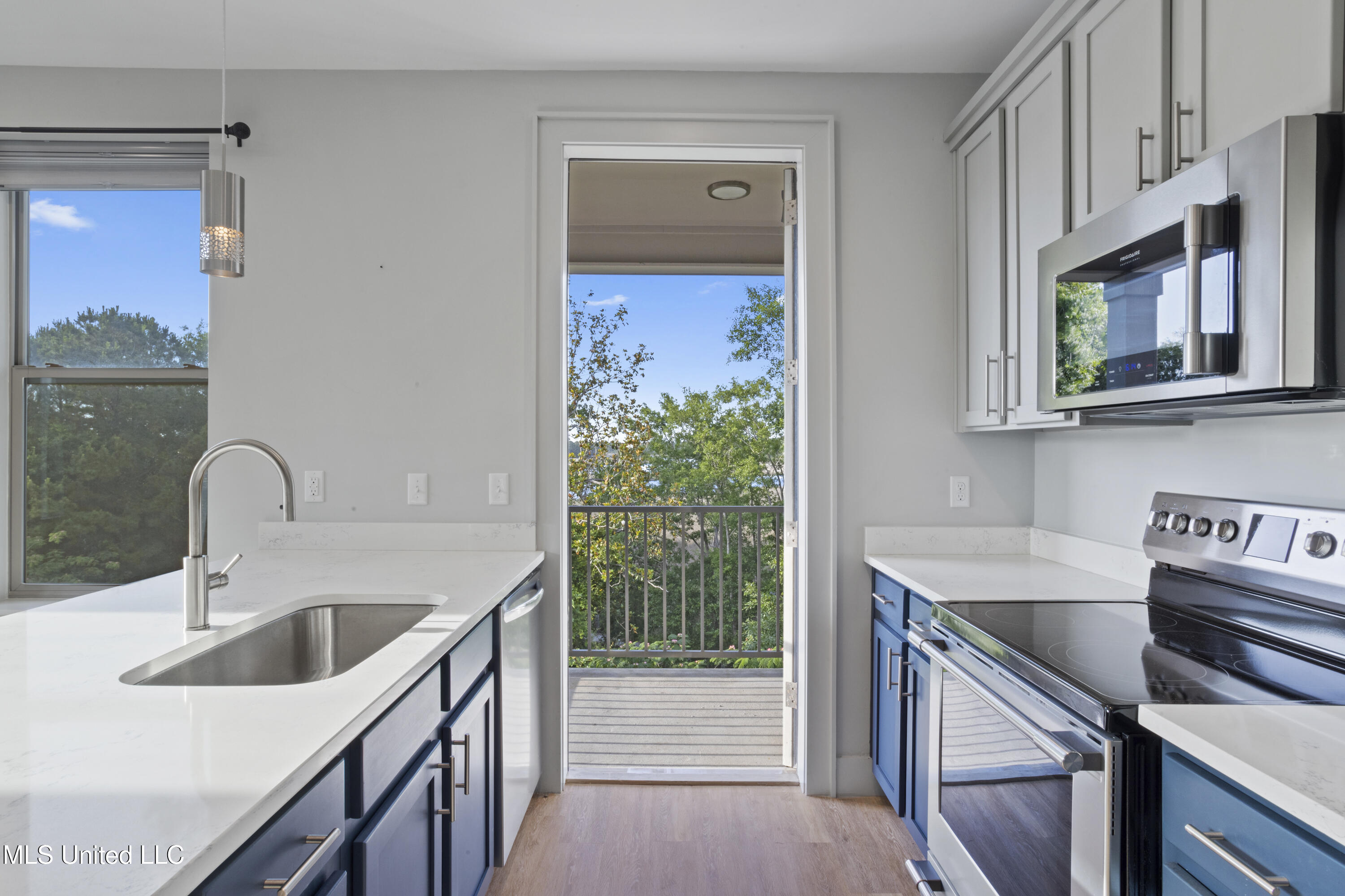 2501 Bienville Boulevard, 231