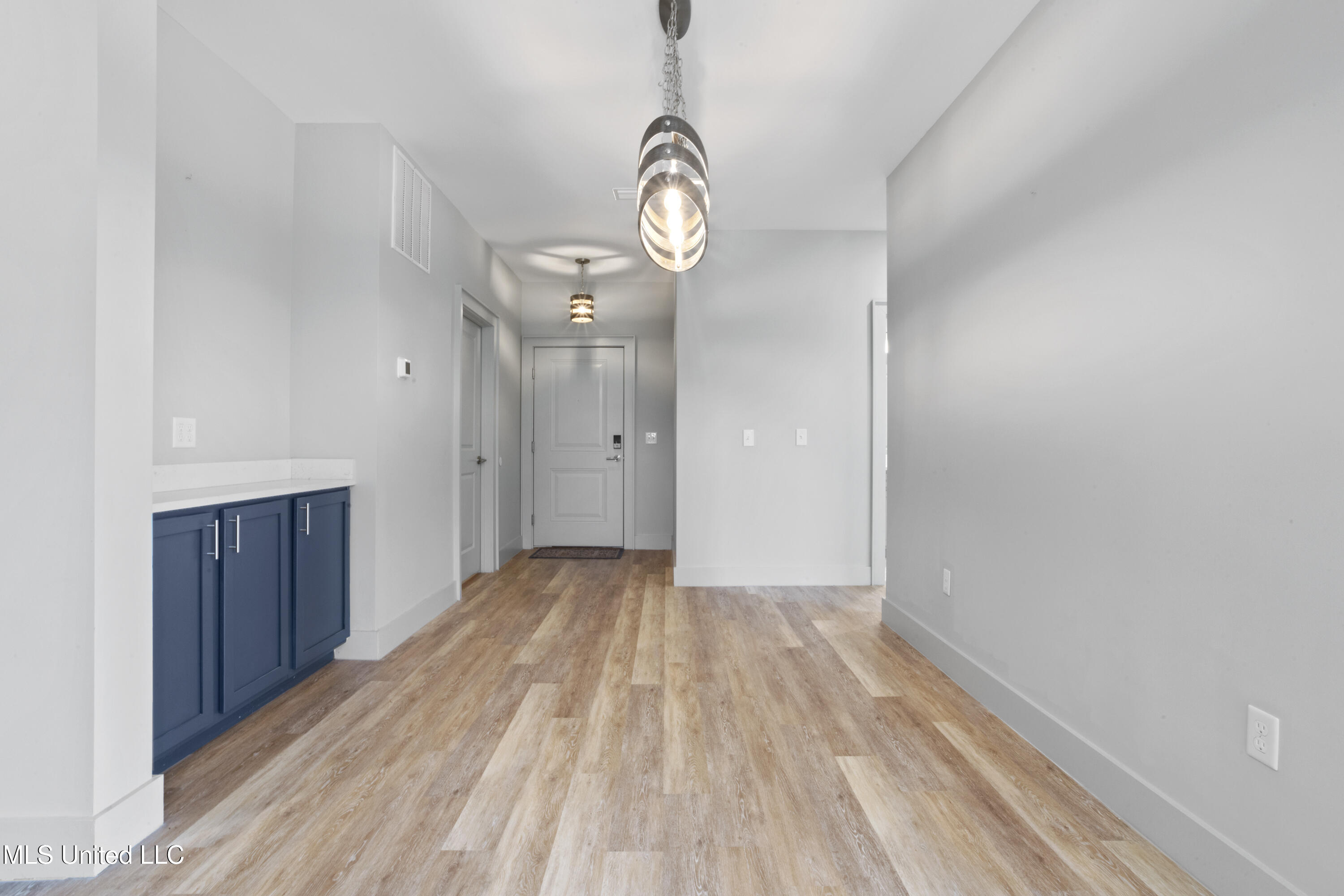 2501 Bienville Boulevard, 231