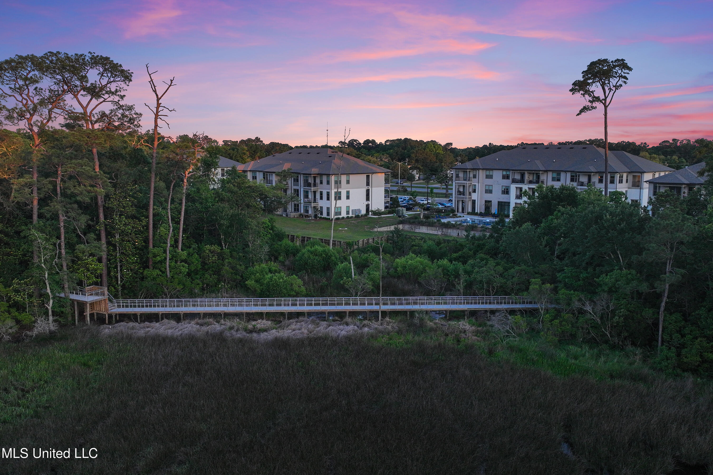 2501 Bienville Boulevard, 231