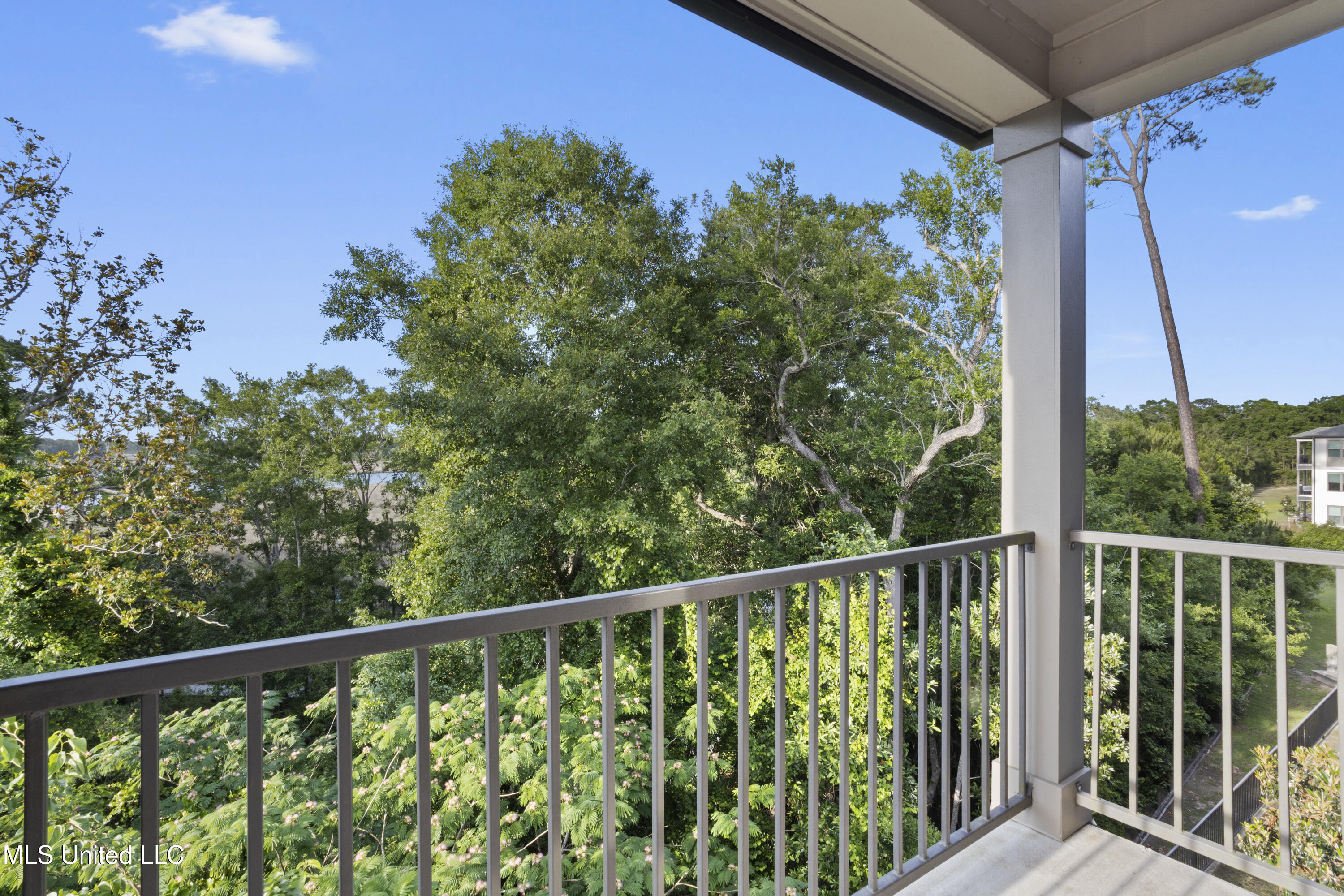 2501 Bienville Boulevard, 231