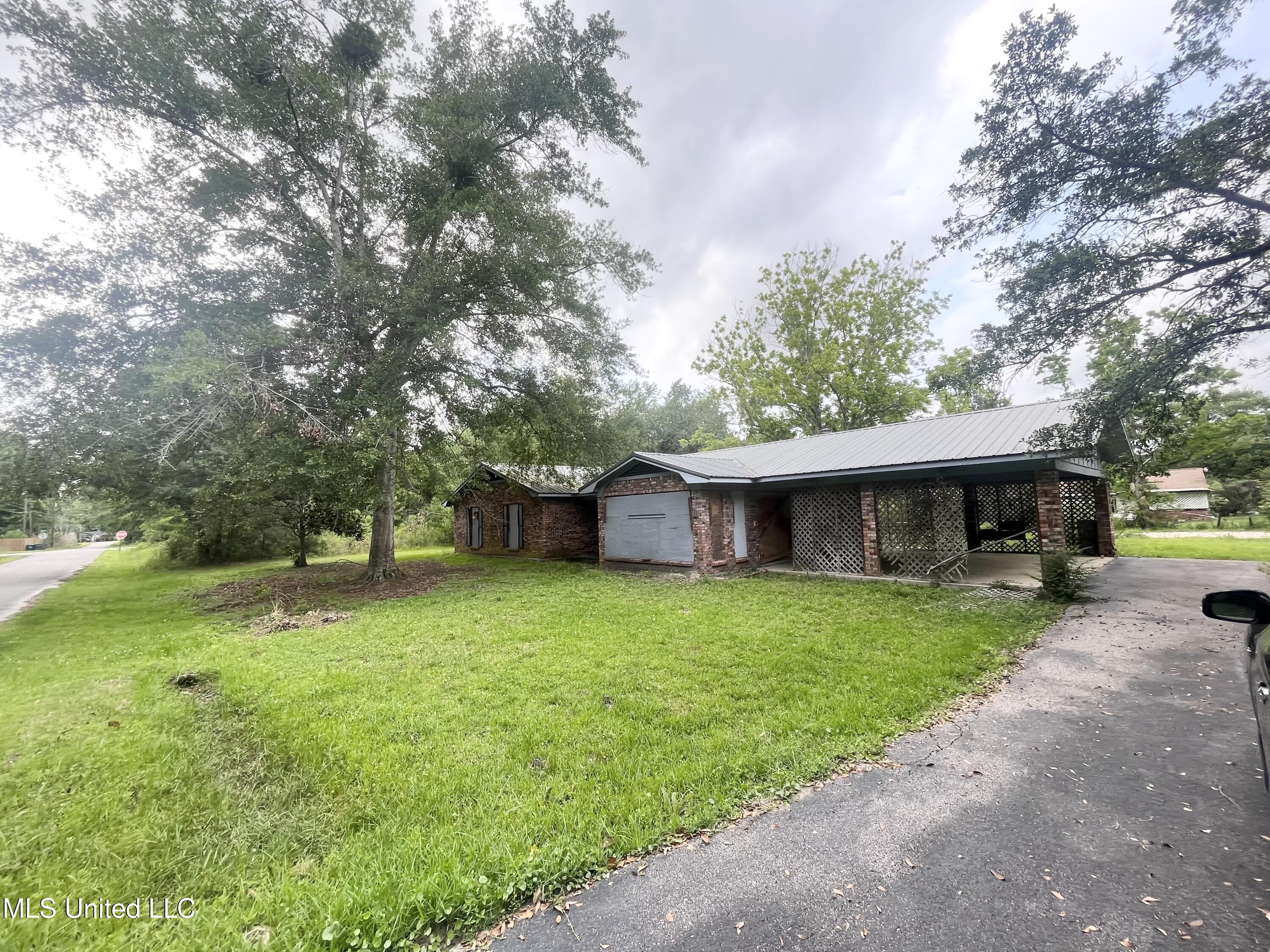 14920 Garrett Street