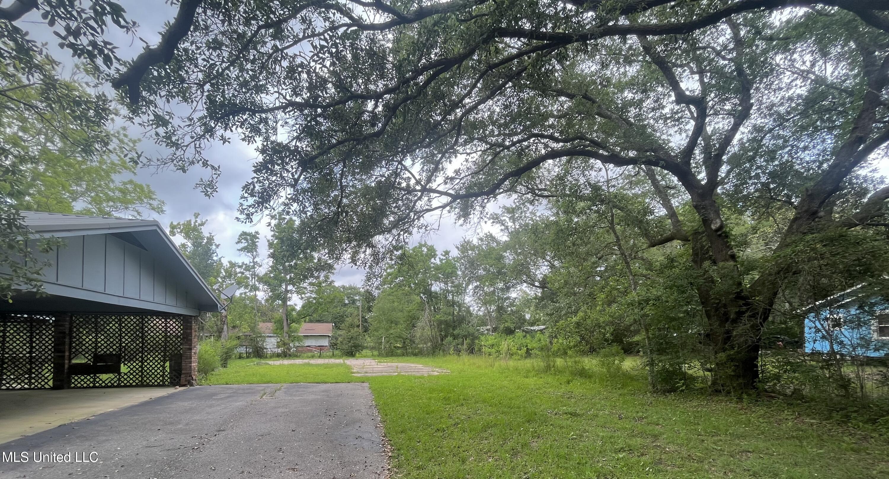 14920 Garrett Street