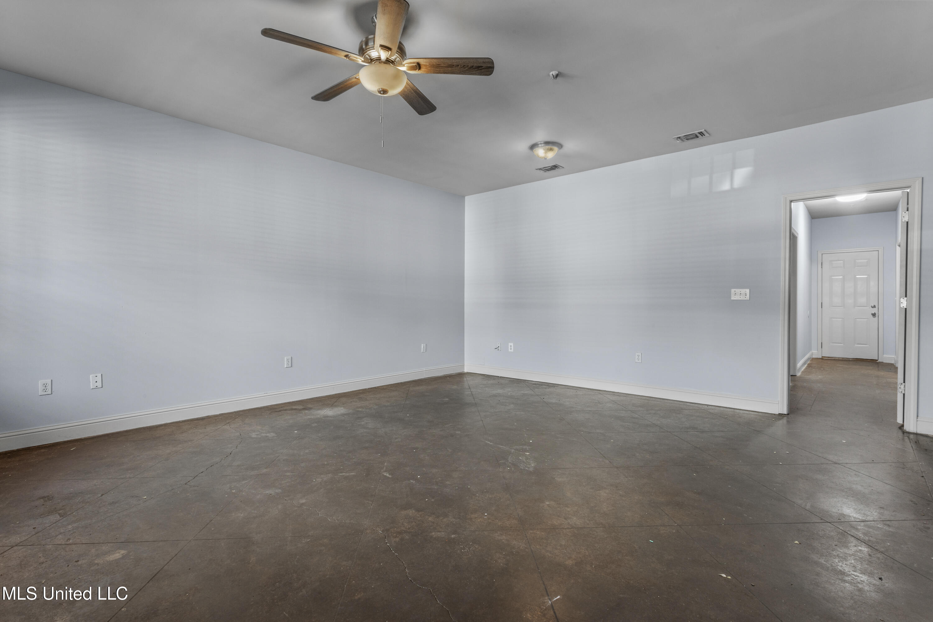 2948 Magnolia Court