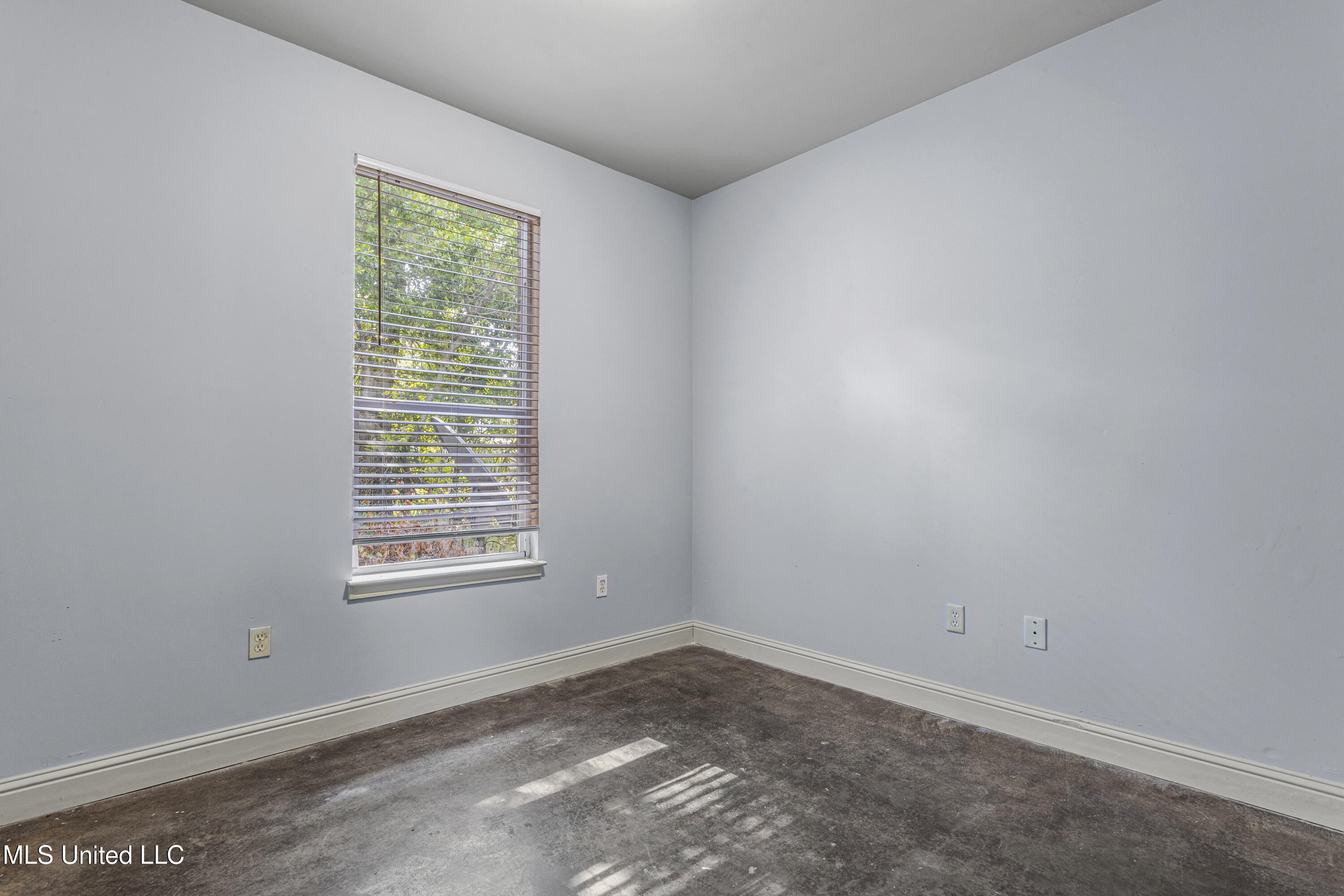 2948 Magnolia Court