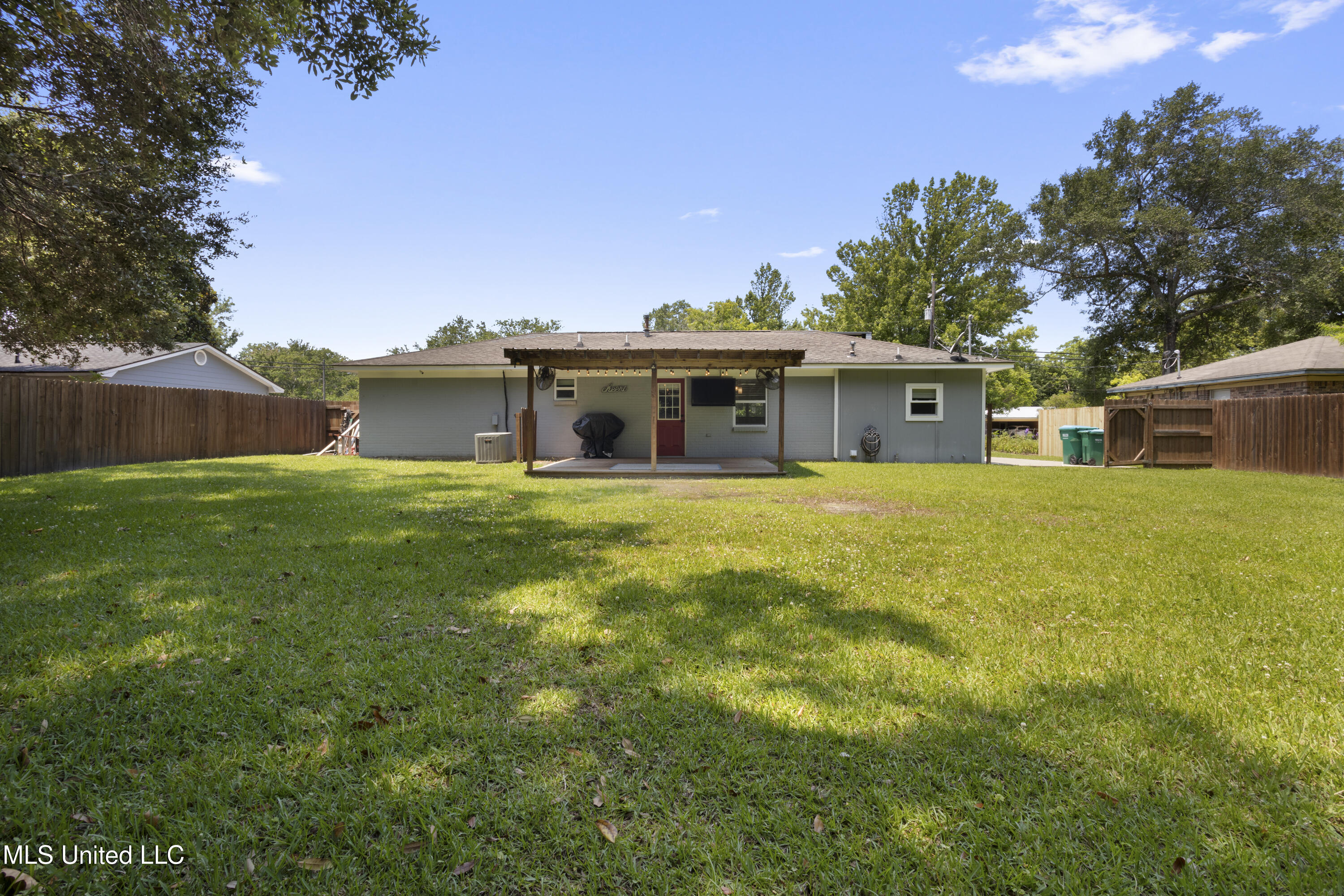 272 Holcomb Boulevard