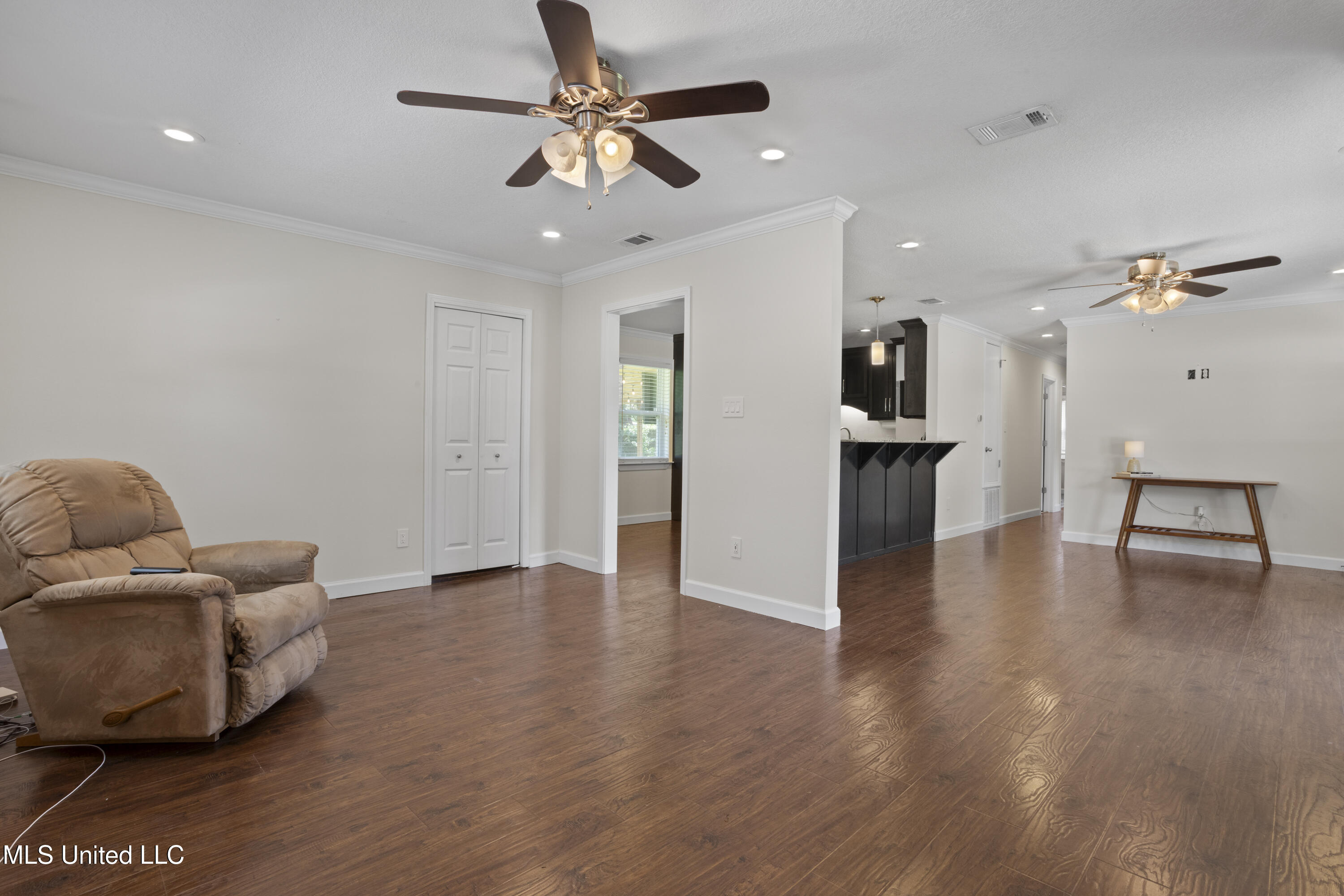 272 Holcomb Boulevard