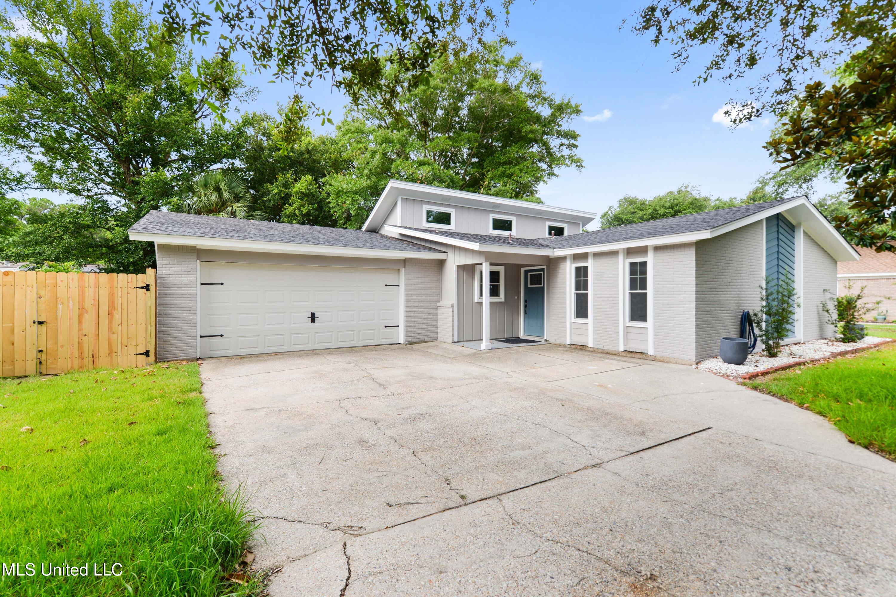 3106 Breezy Hill Lane