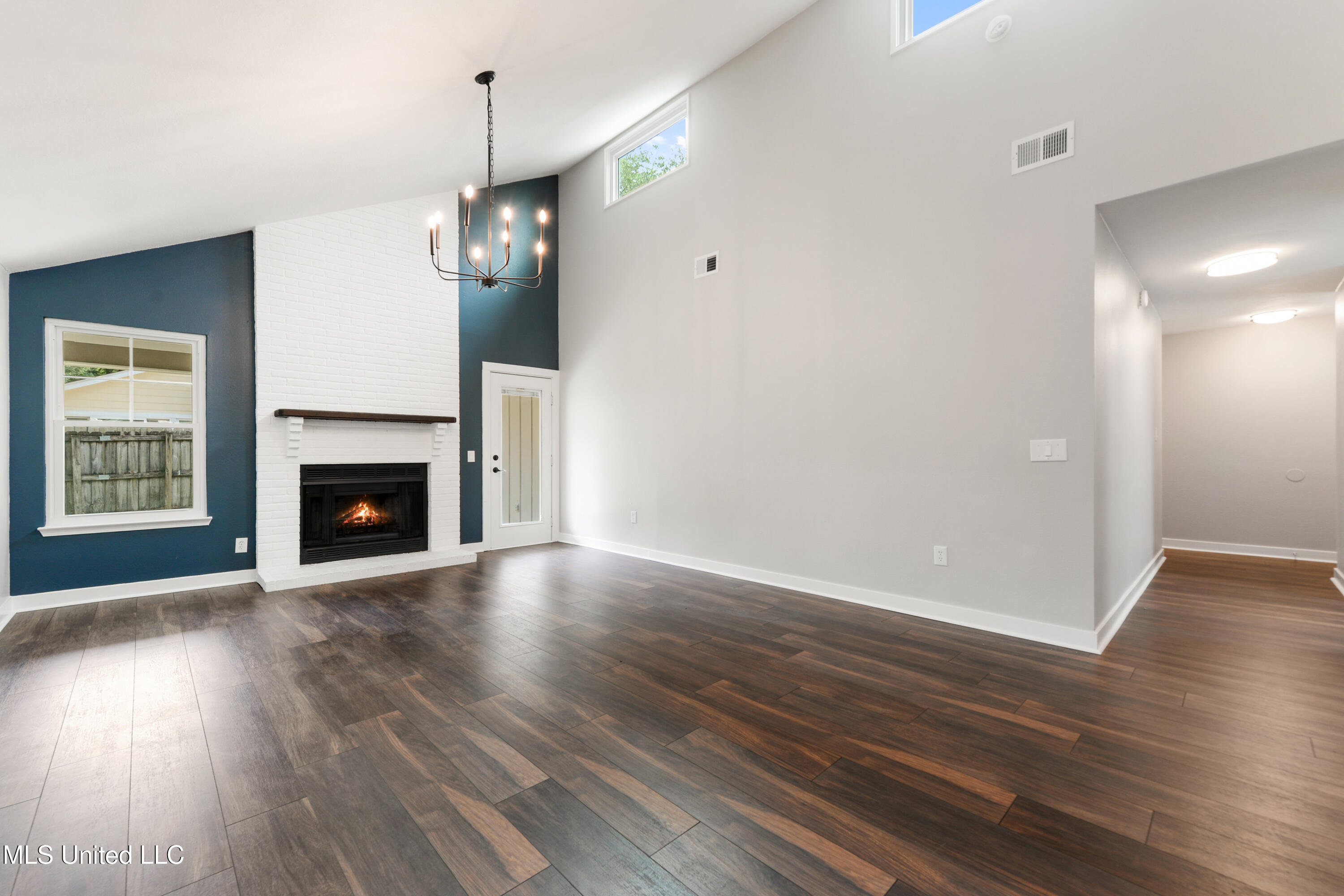 3106 Breezy Hill Lane