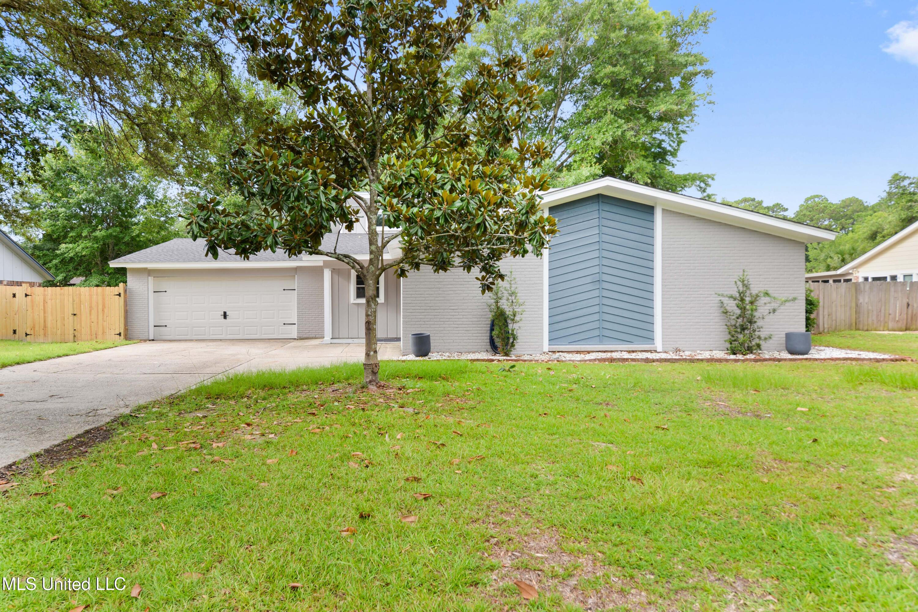 3106 Breezy Hill Lane