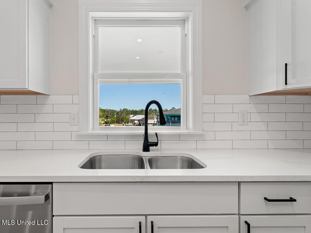 10064 E Bayou View Drive