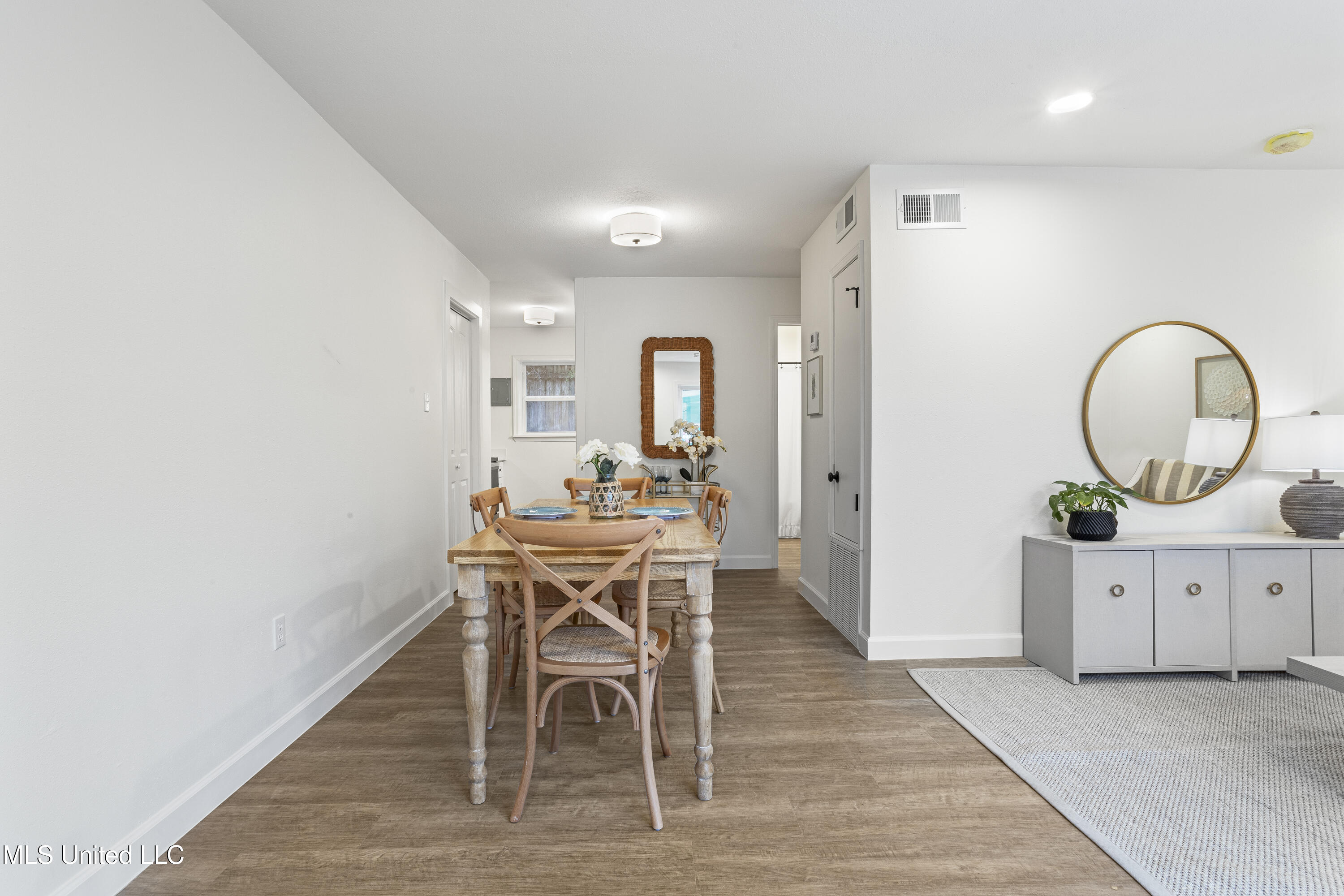 114 Ethel Circle, 40