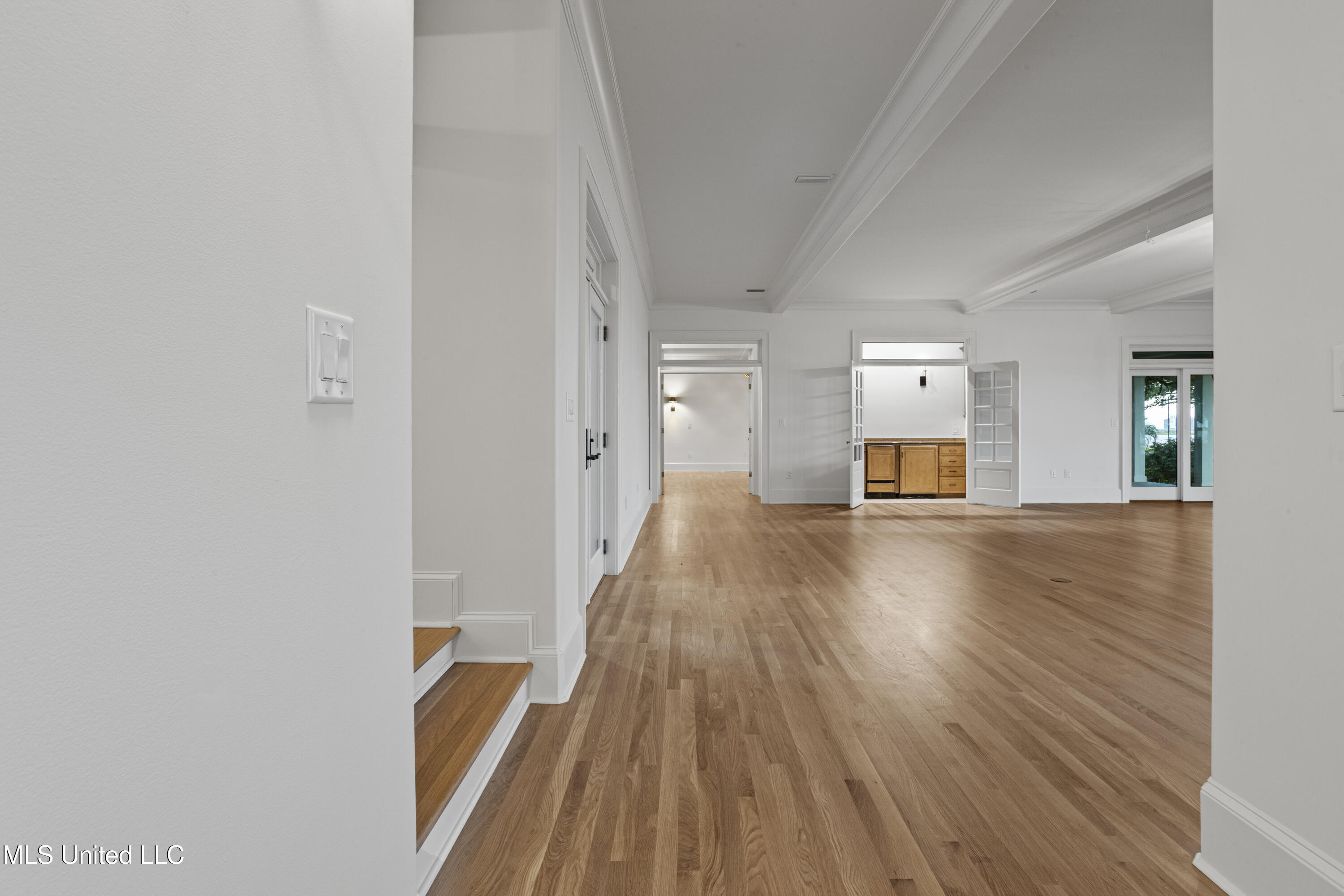 3007 Beach Boulevard