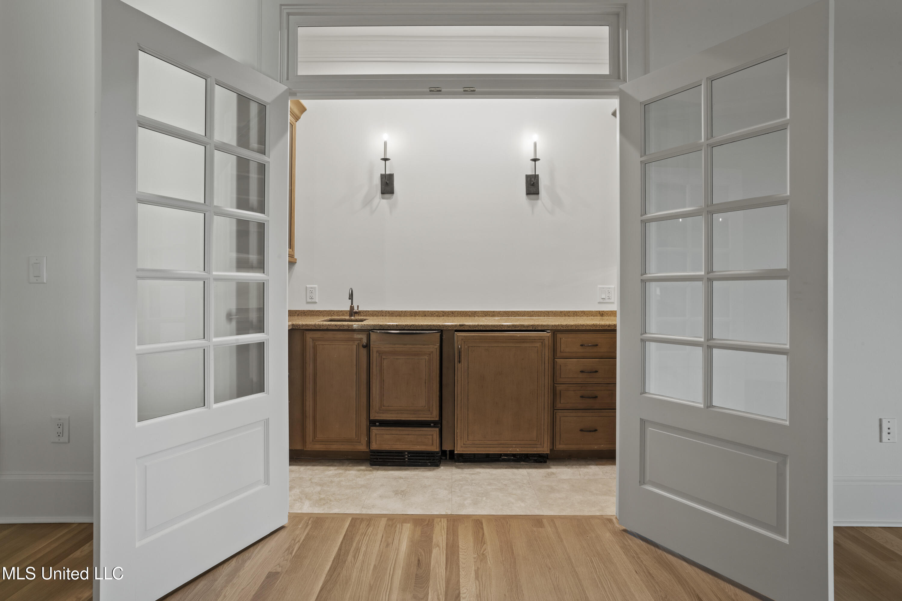 3007 Beach Boulevard