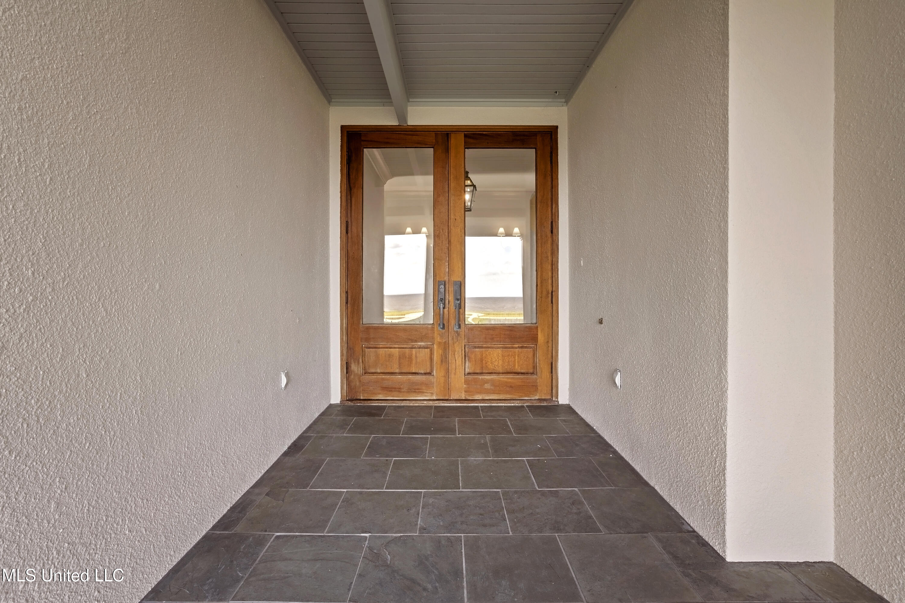 3007 Beach Boulevard