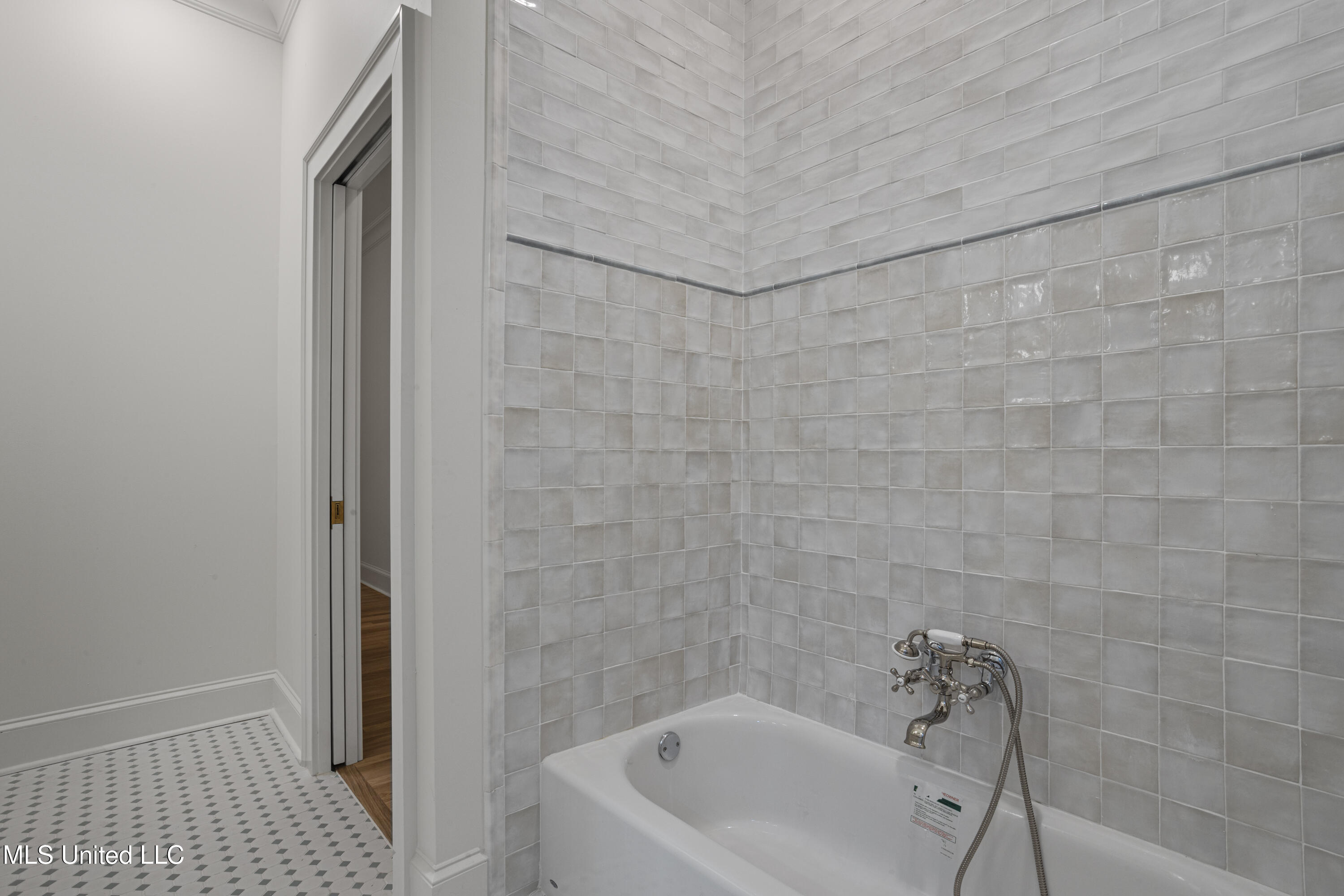 3007 Beach Boulevard