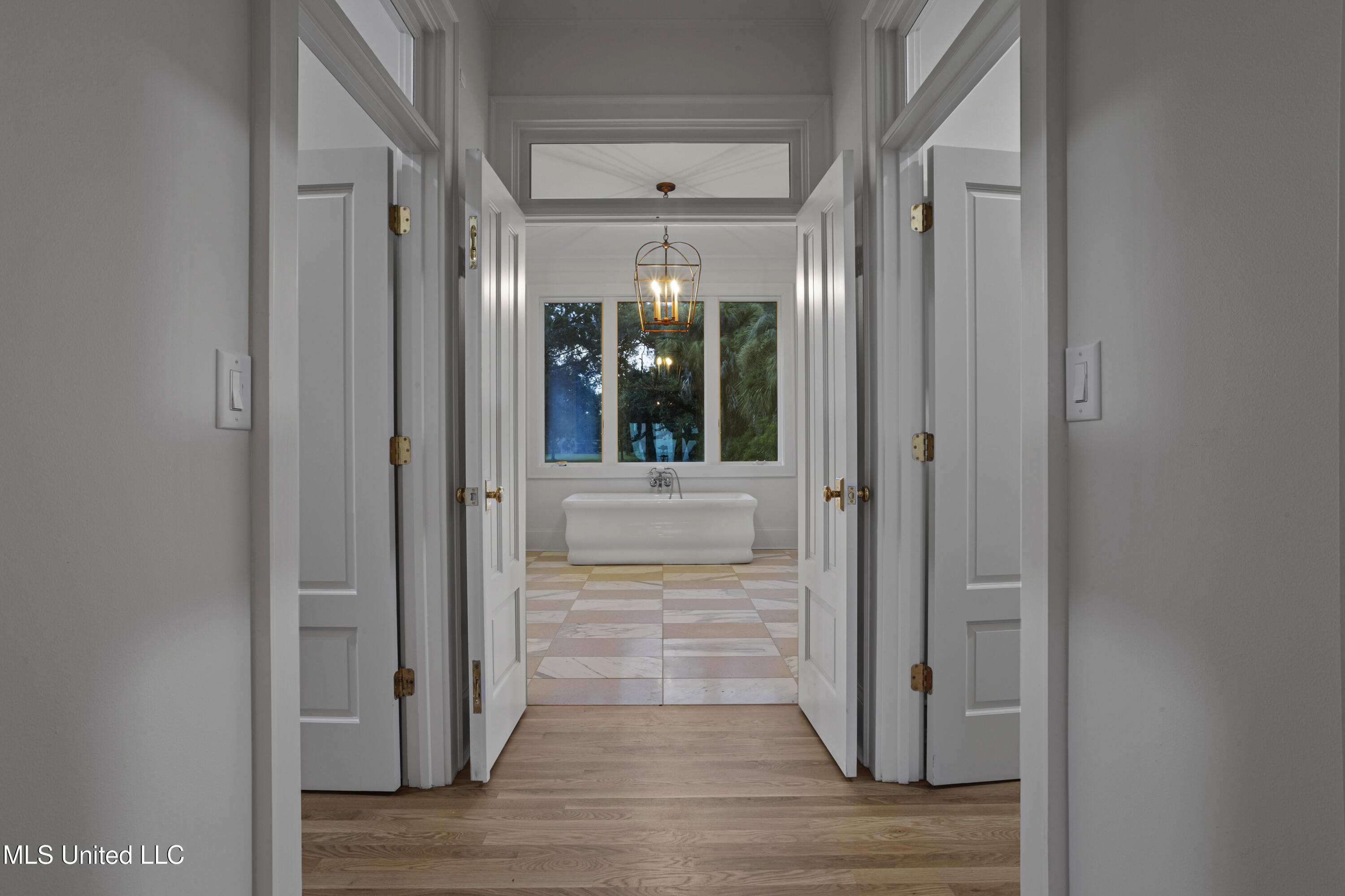 3007 Beach Boulevard