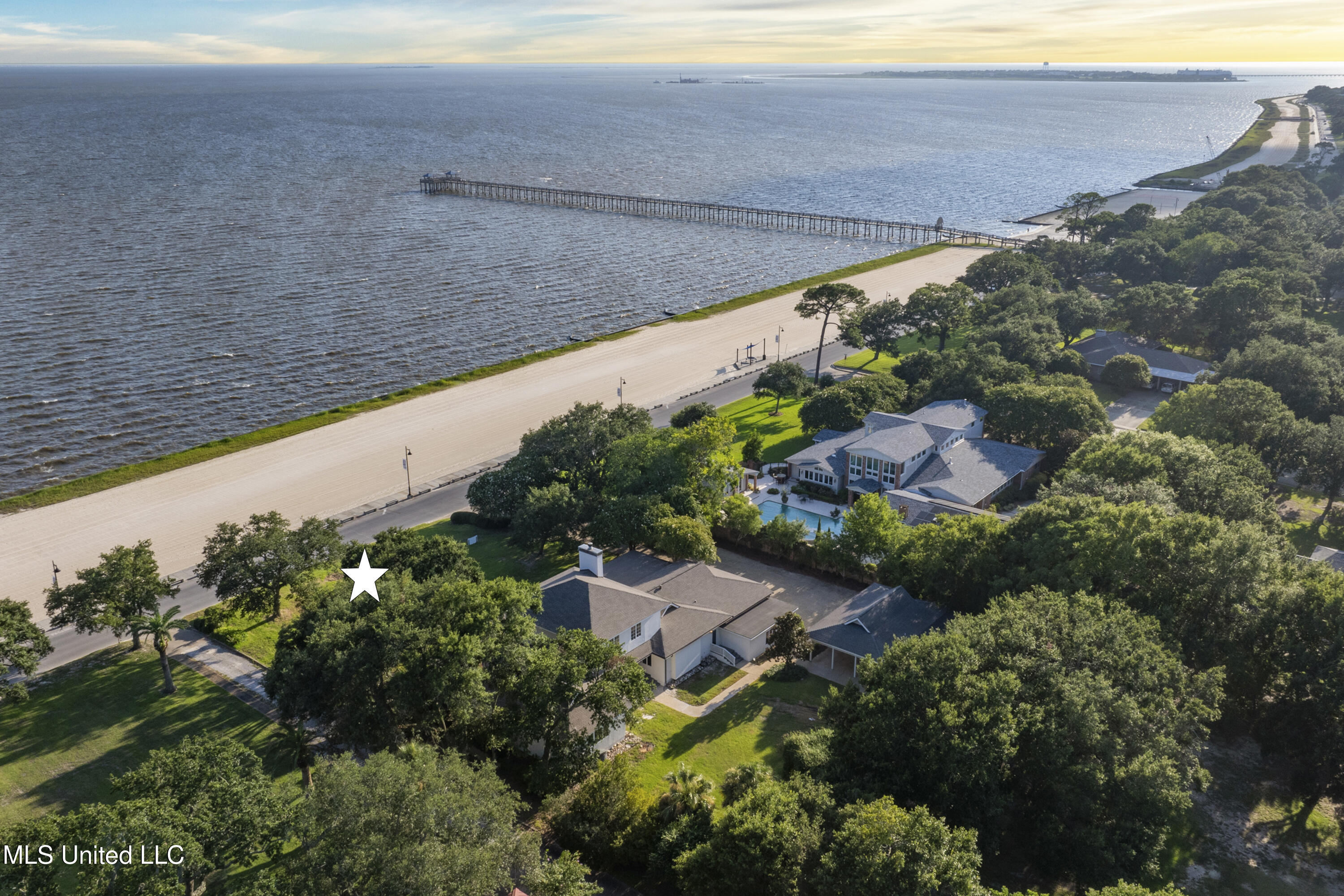 3007 Beach Boulevard