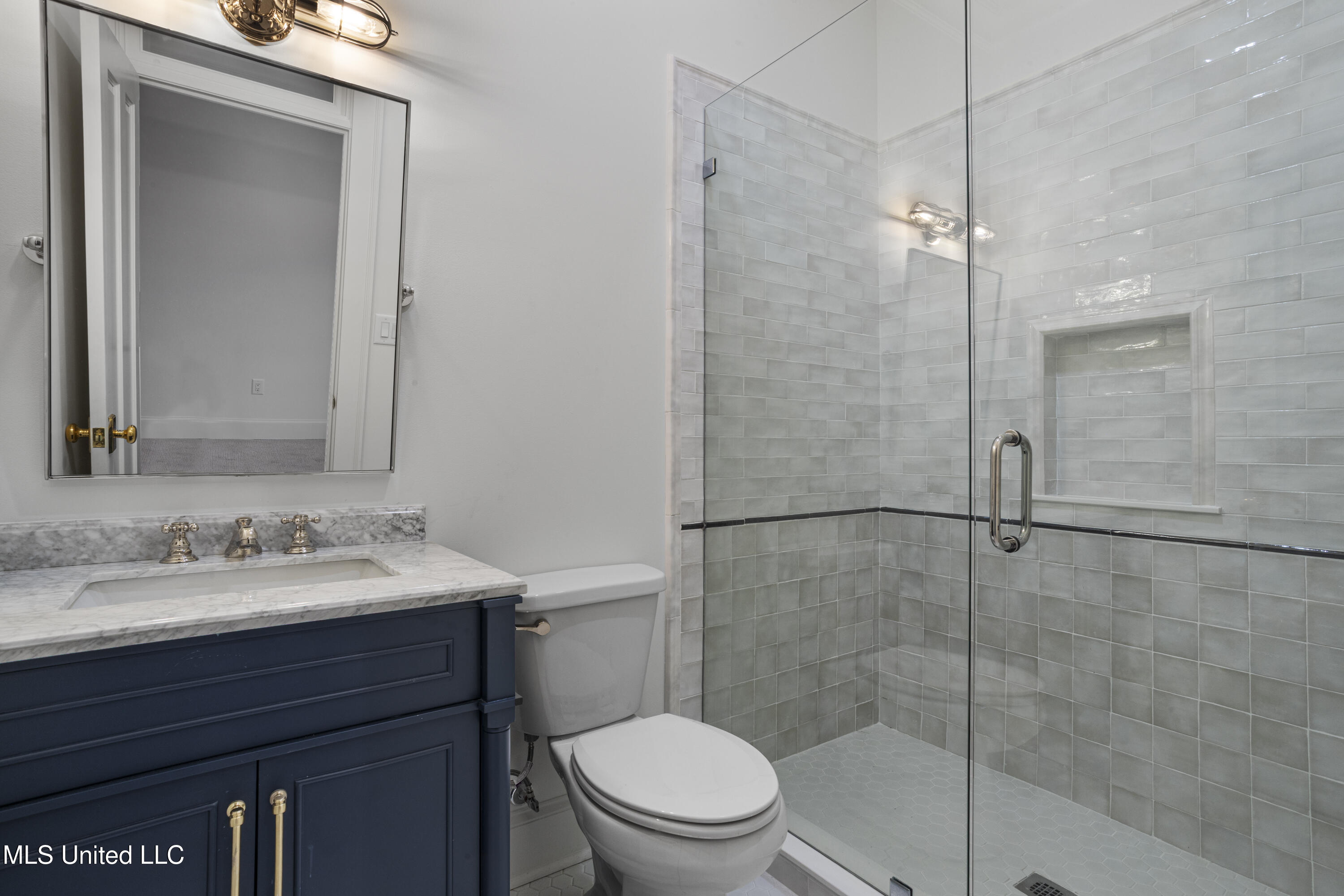 3007 Beach Boulevard