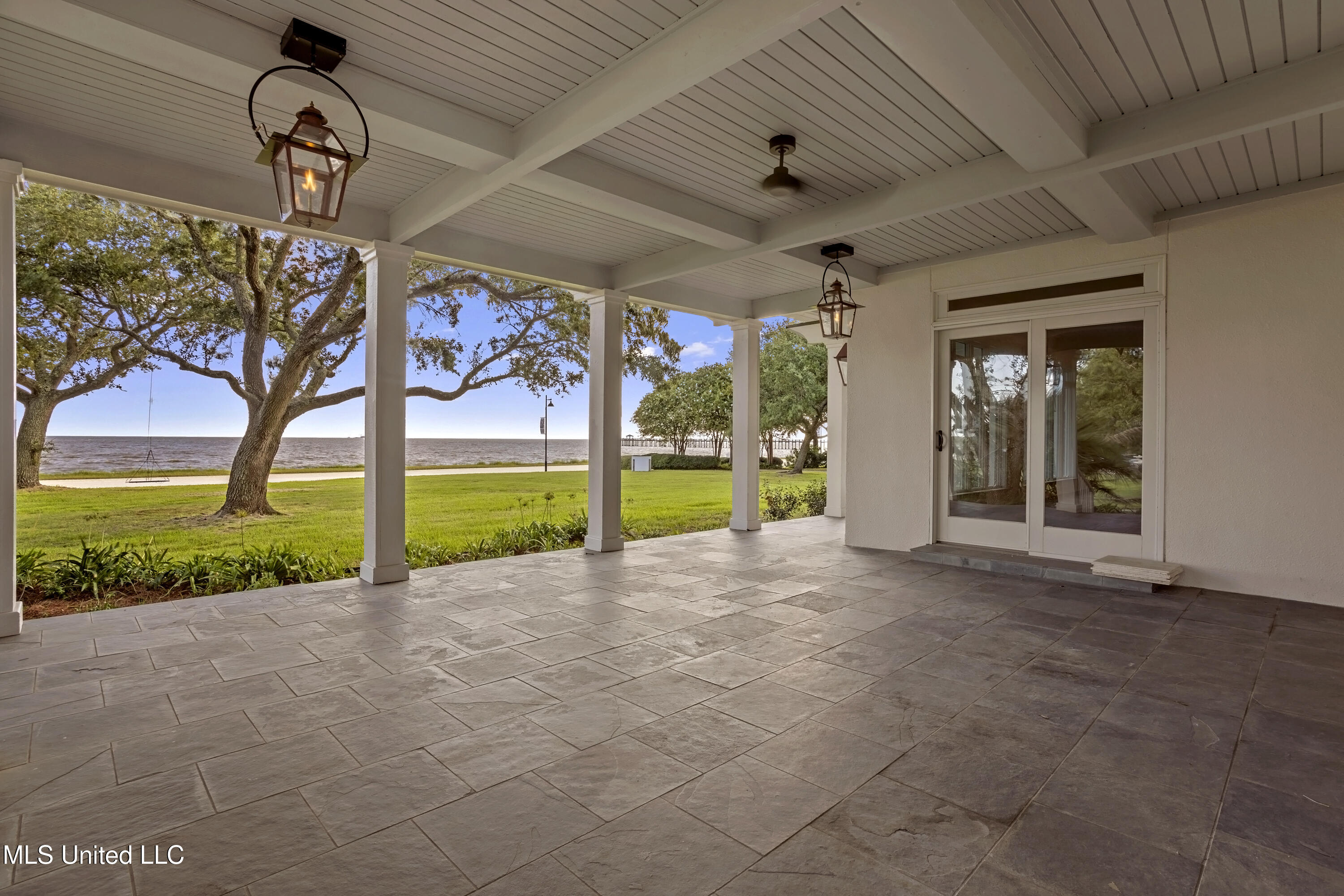 3007 Beach Boulevard