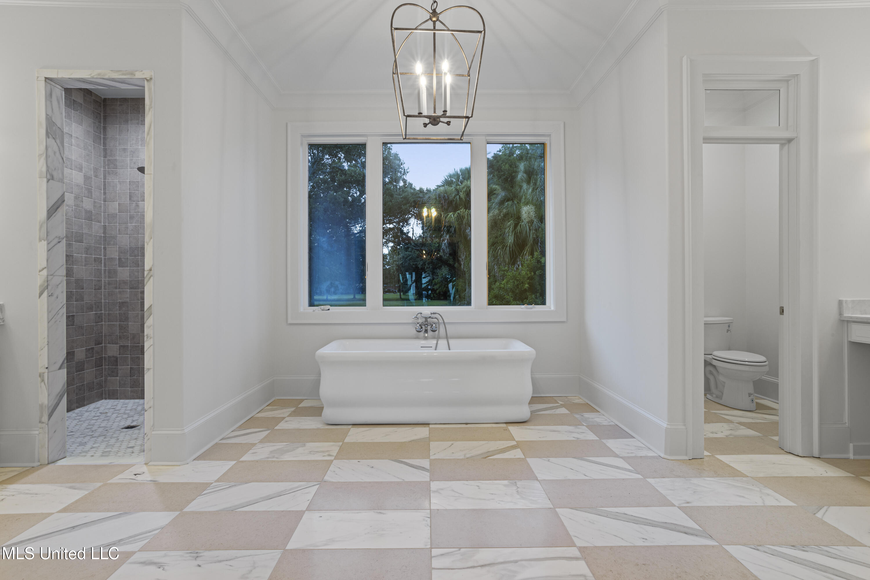 3007 Beach Boulevard