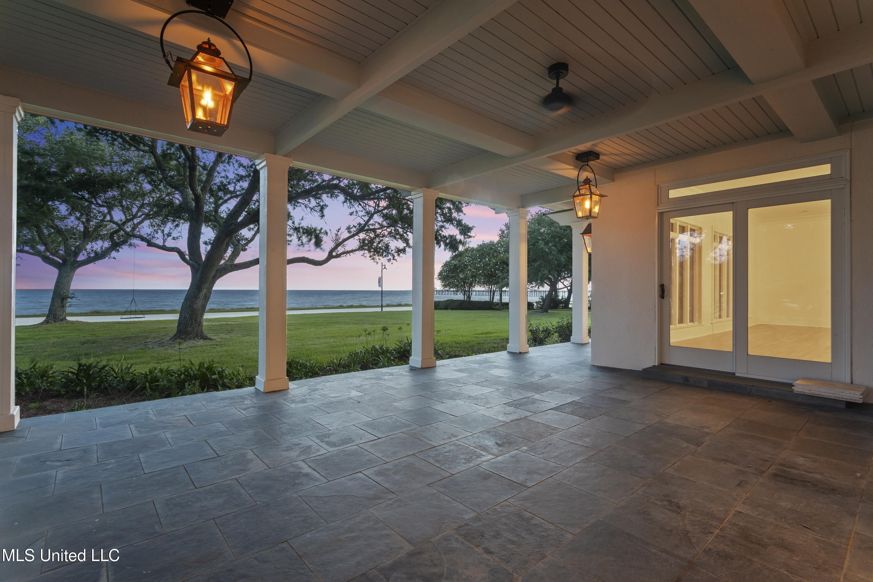 3007 Beach Boulevard