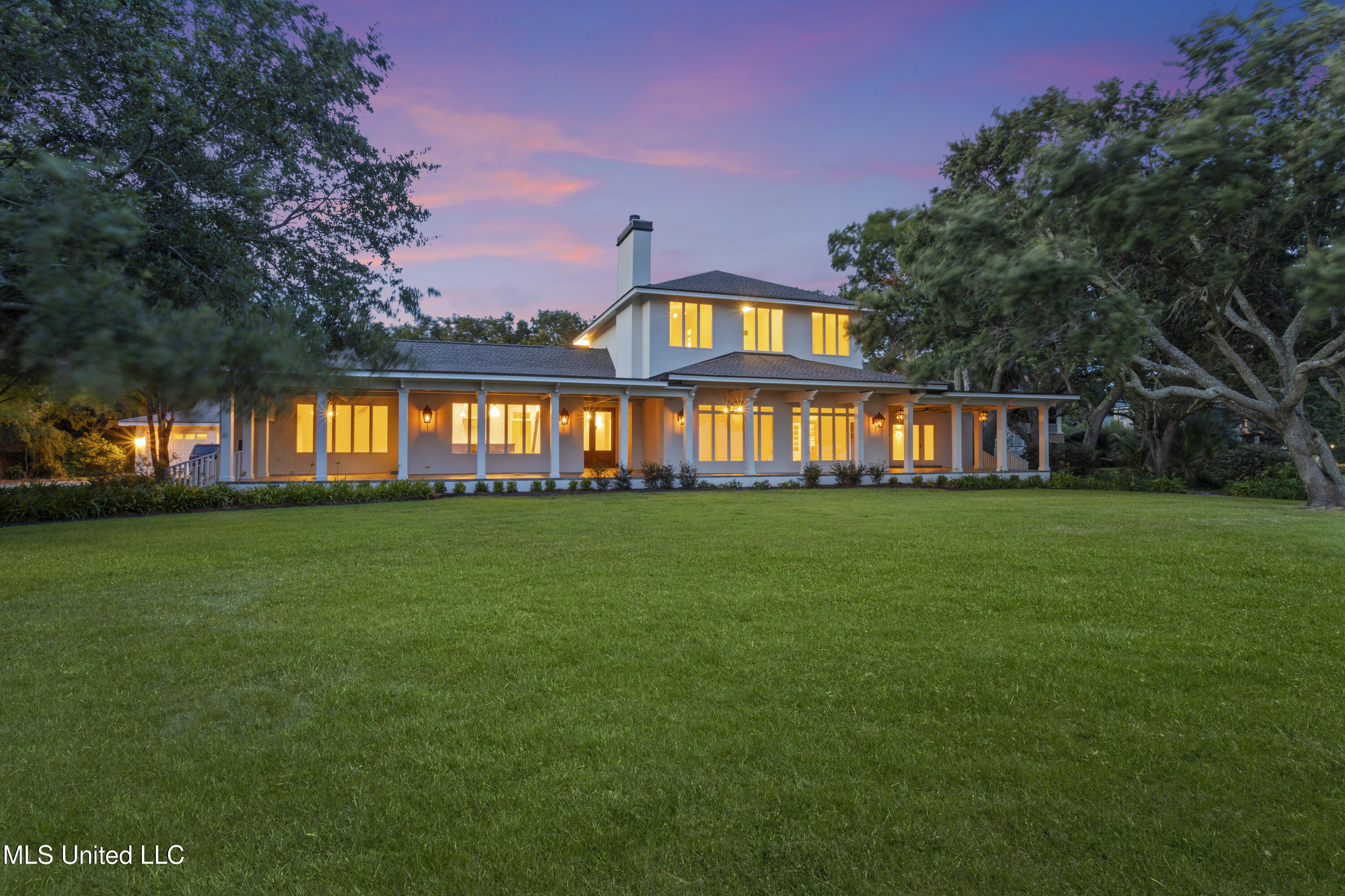 3007 Beach Boulevard