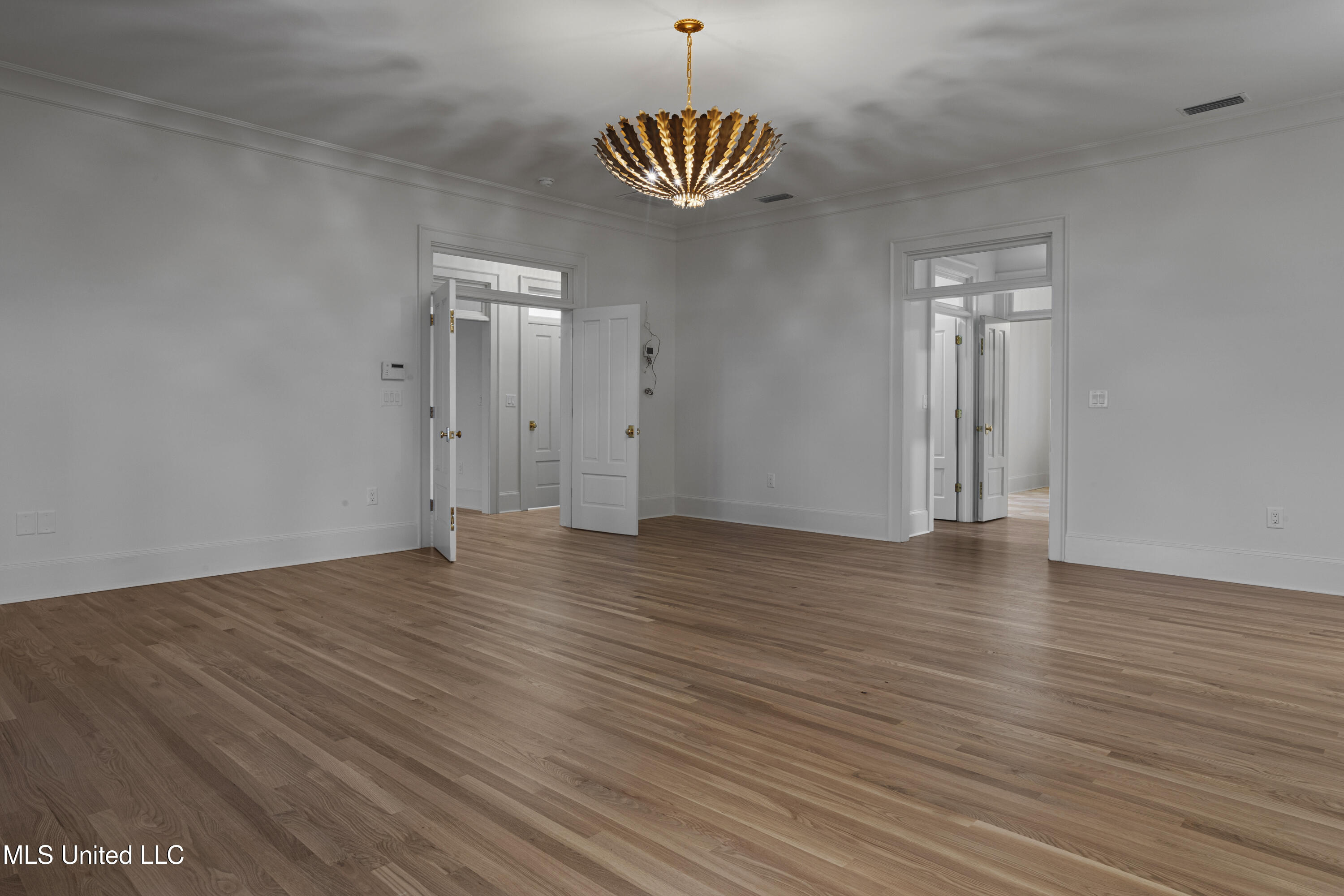 3007 Beach Boulevard