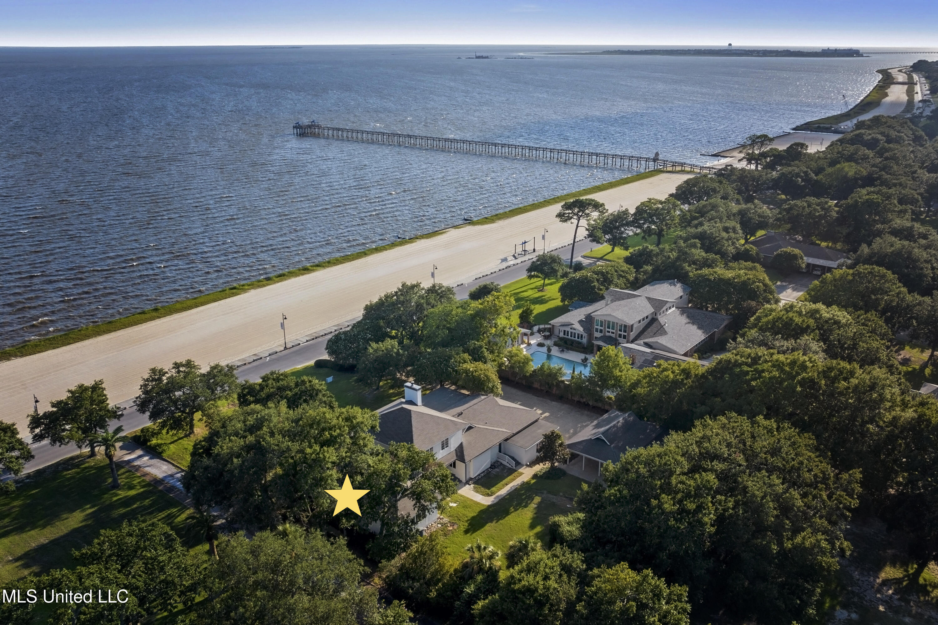 3007 Beach Boulevard