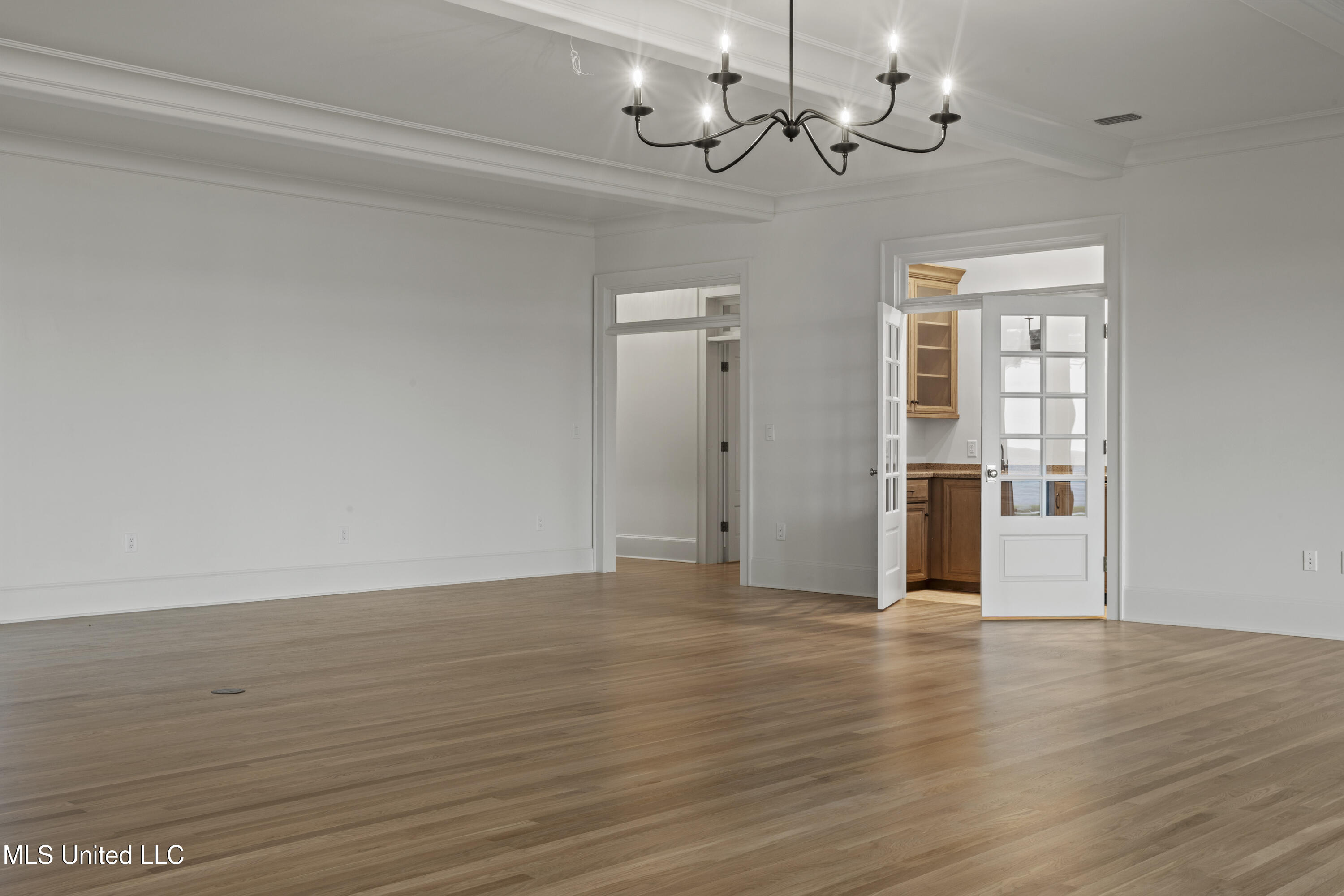 3007 Beach Boulevard